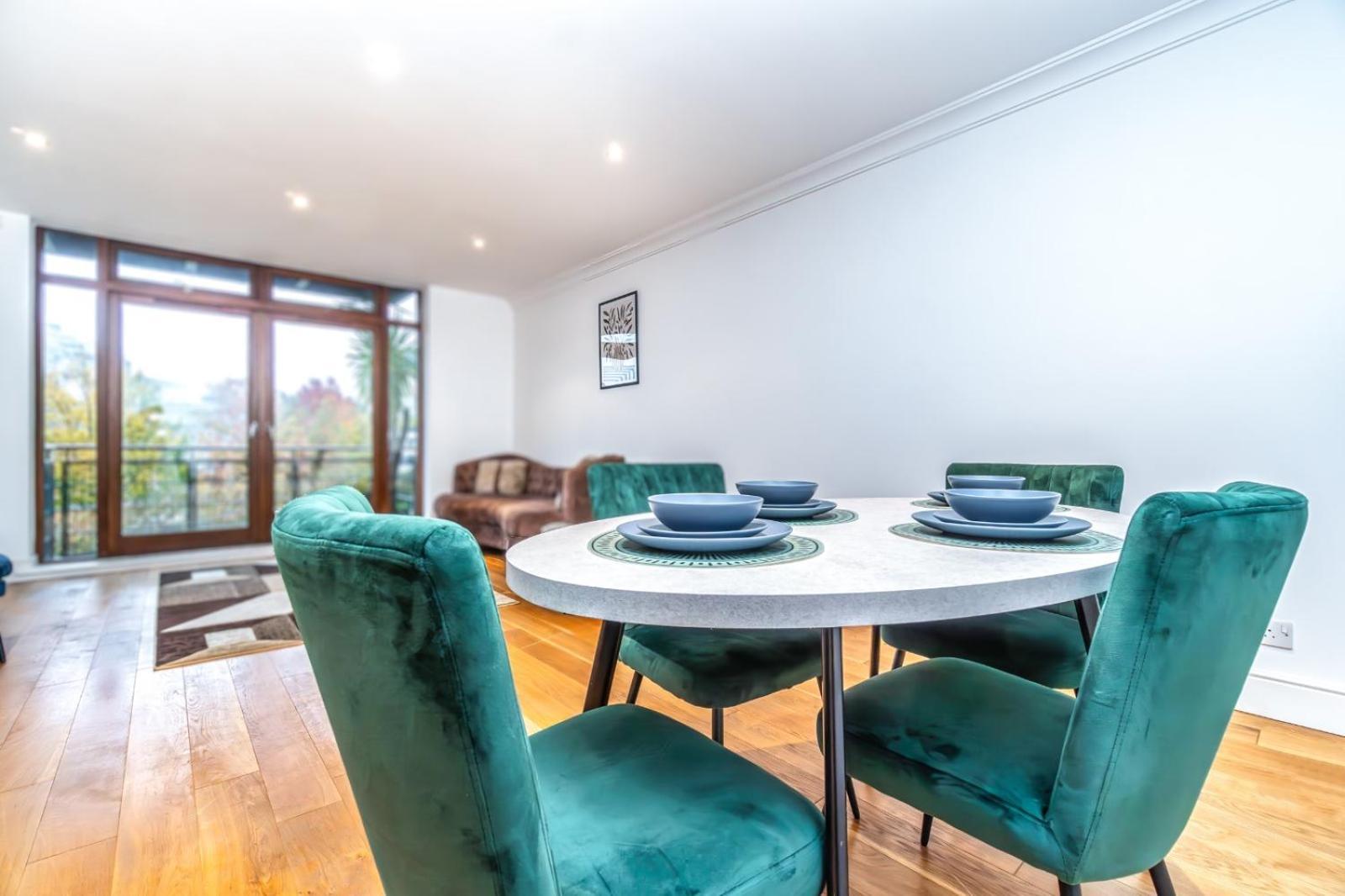 Apartment Lovely 2 Bedroom By The Docks