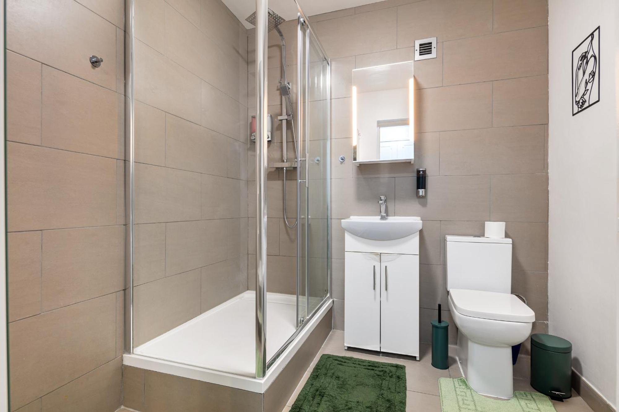 Apartment 'ample Next To Cromwell Hospital In Kensington