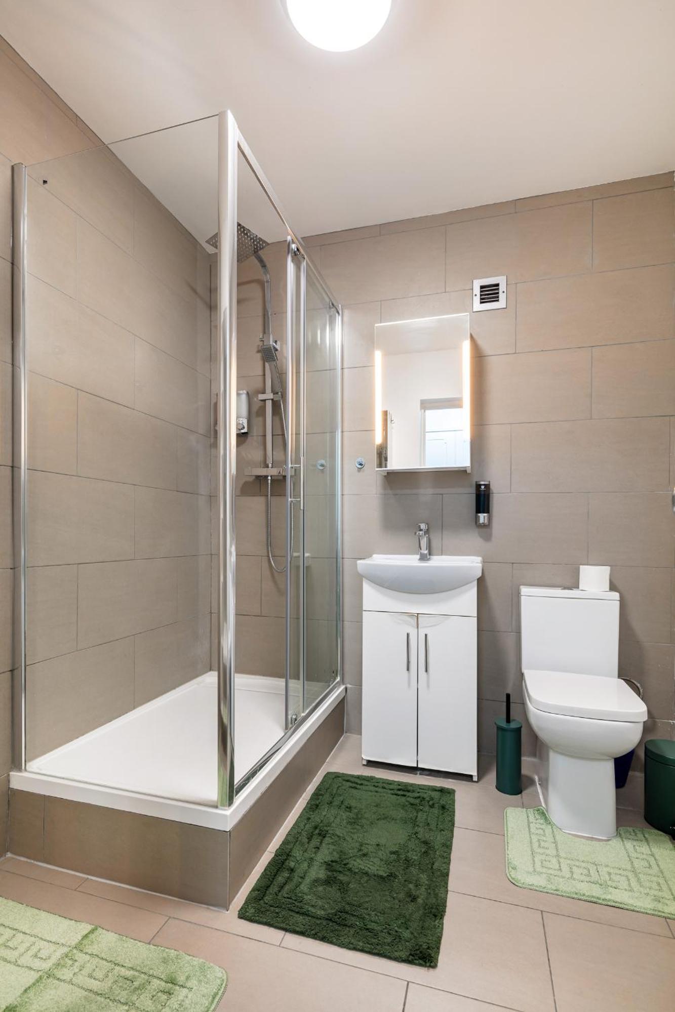 Apartment 'ample Next To Cromwell Hospital In Kensington London