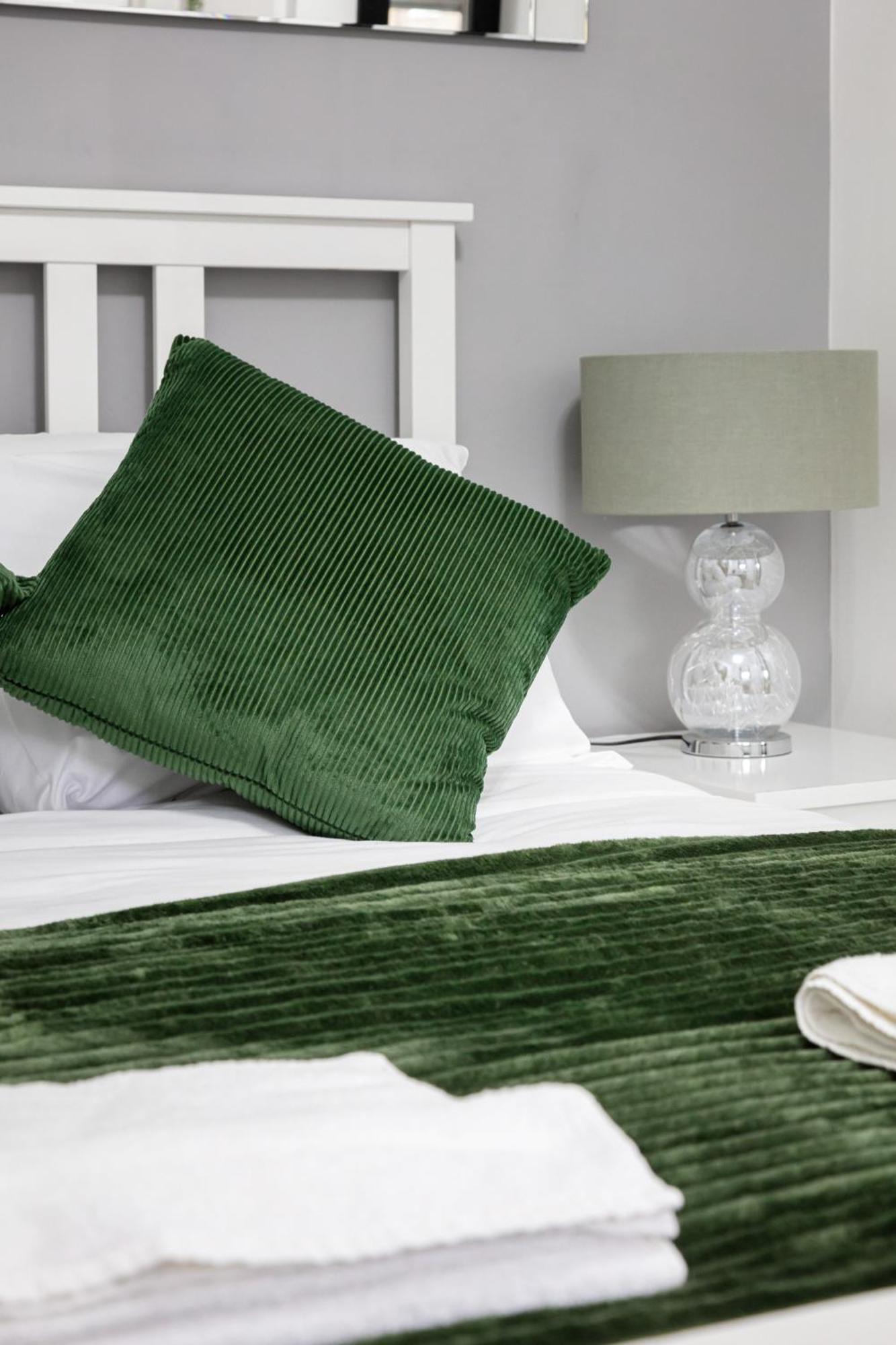 Apartment 'ample Next To Cromwell Hospital In Kensington