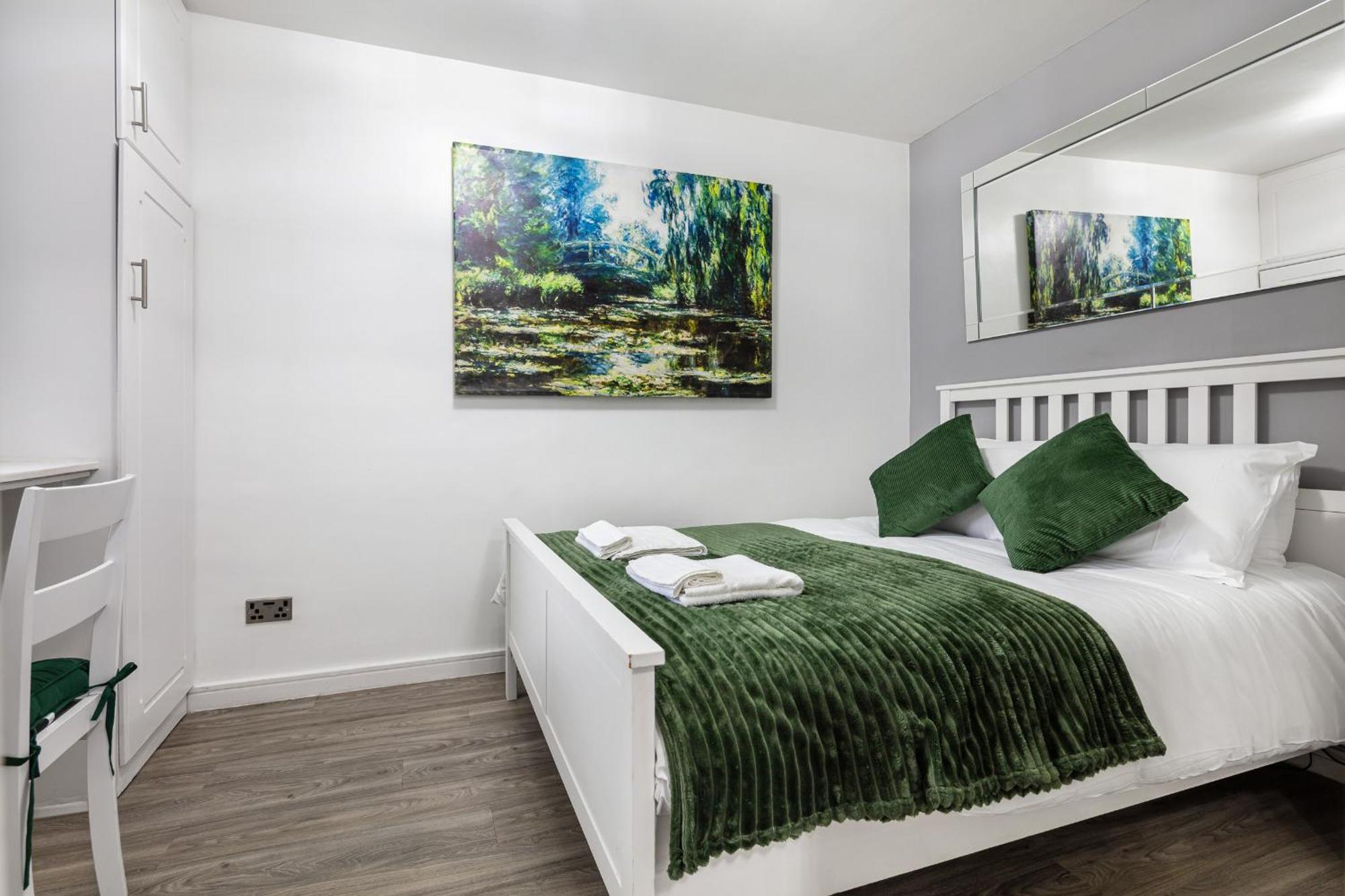 Apartment 'ample Next To Cromwell Hospital In Kensington London