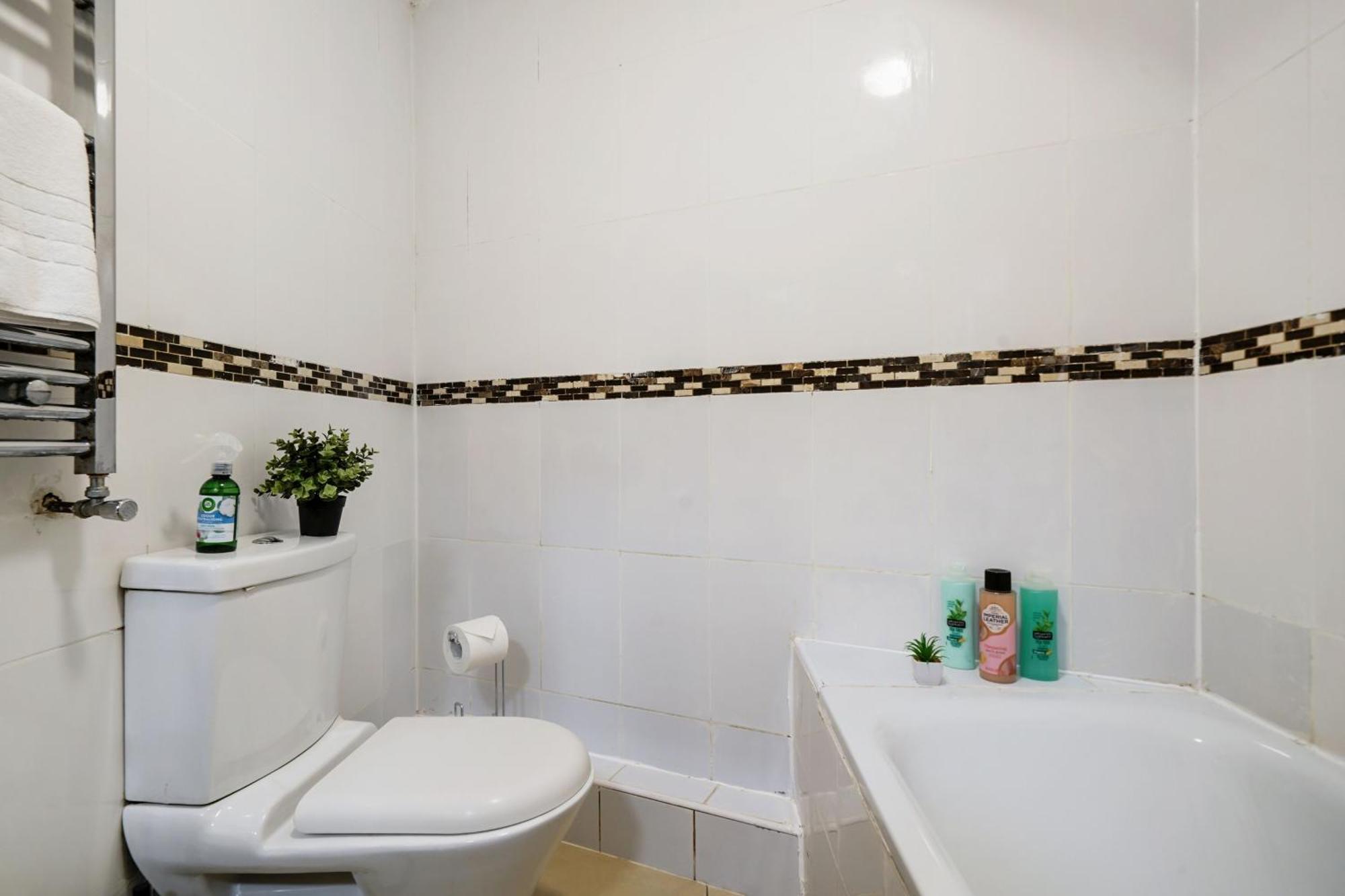 Apartment Affordable One Bedroom & In