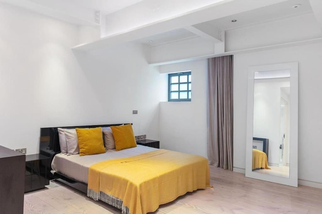 Apartment Luxurious Flat For 8
