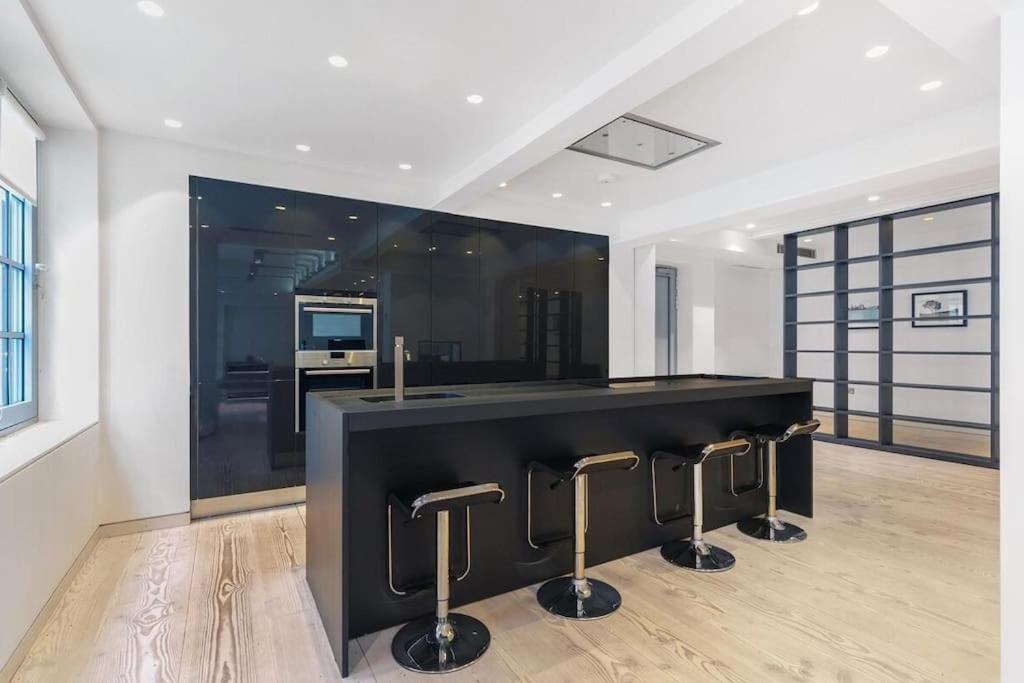 Apartment Luxurious Flat For 8 *