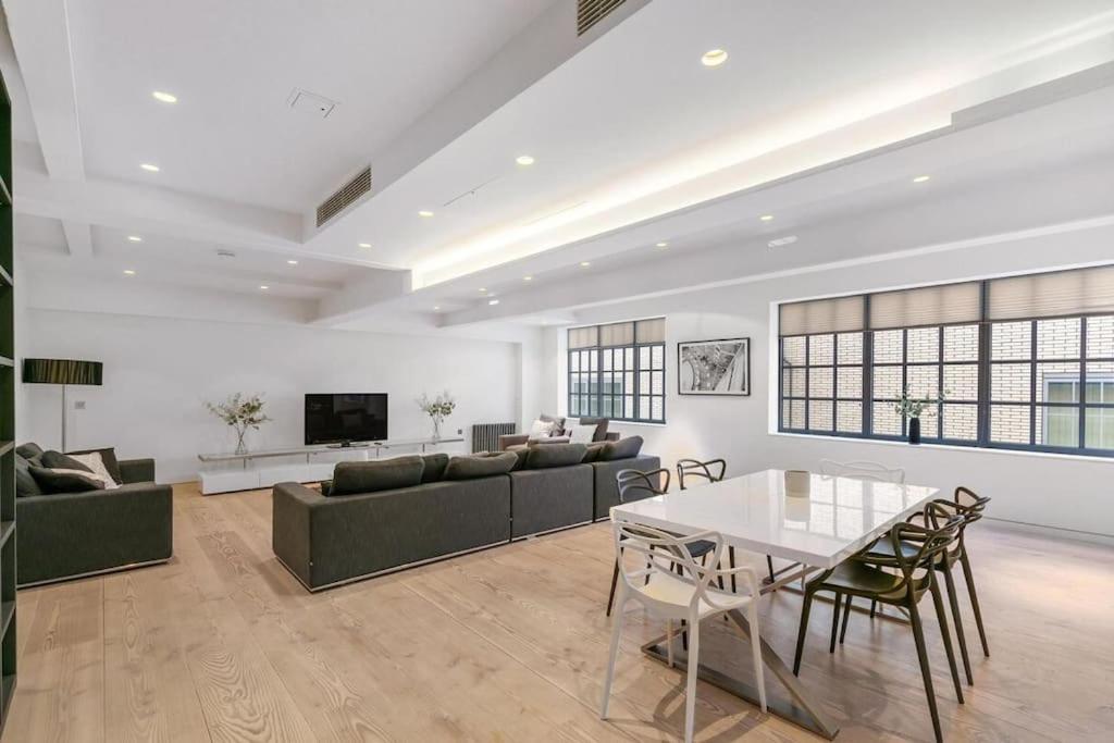 Apartment Luxurious Flat For 8