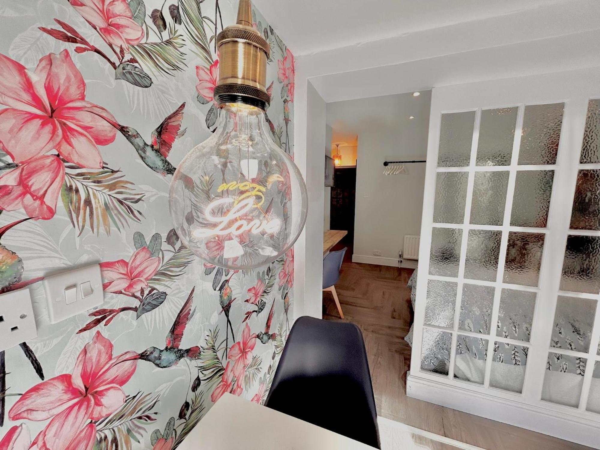 Rest Boutique Acton Aparthotel *