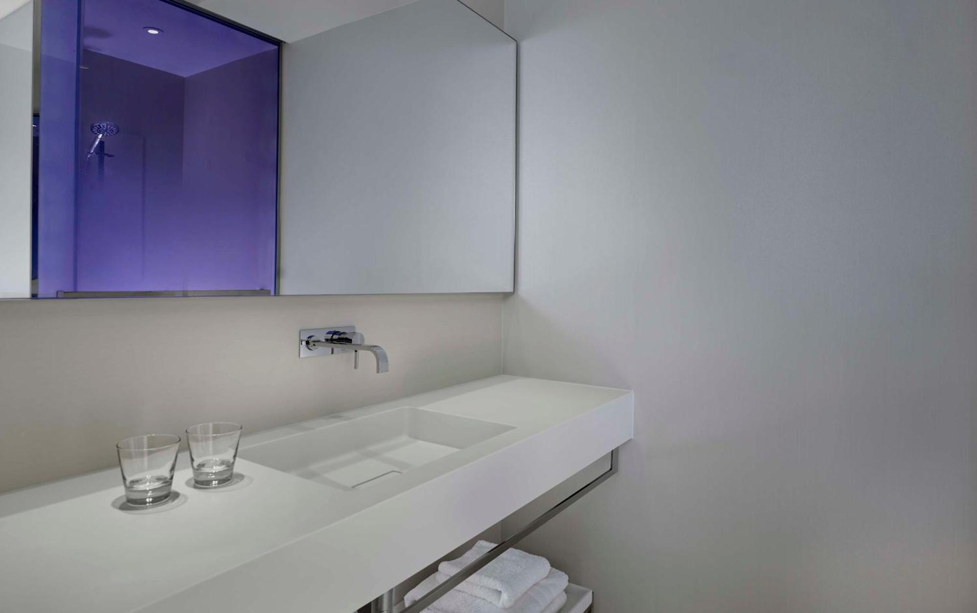 Park Plaza London, Park Royal Hotel 4*