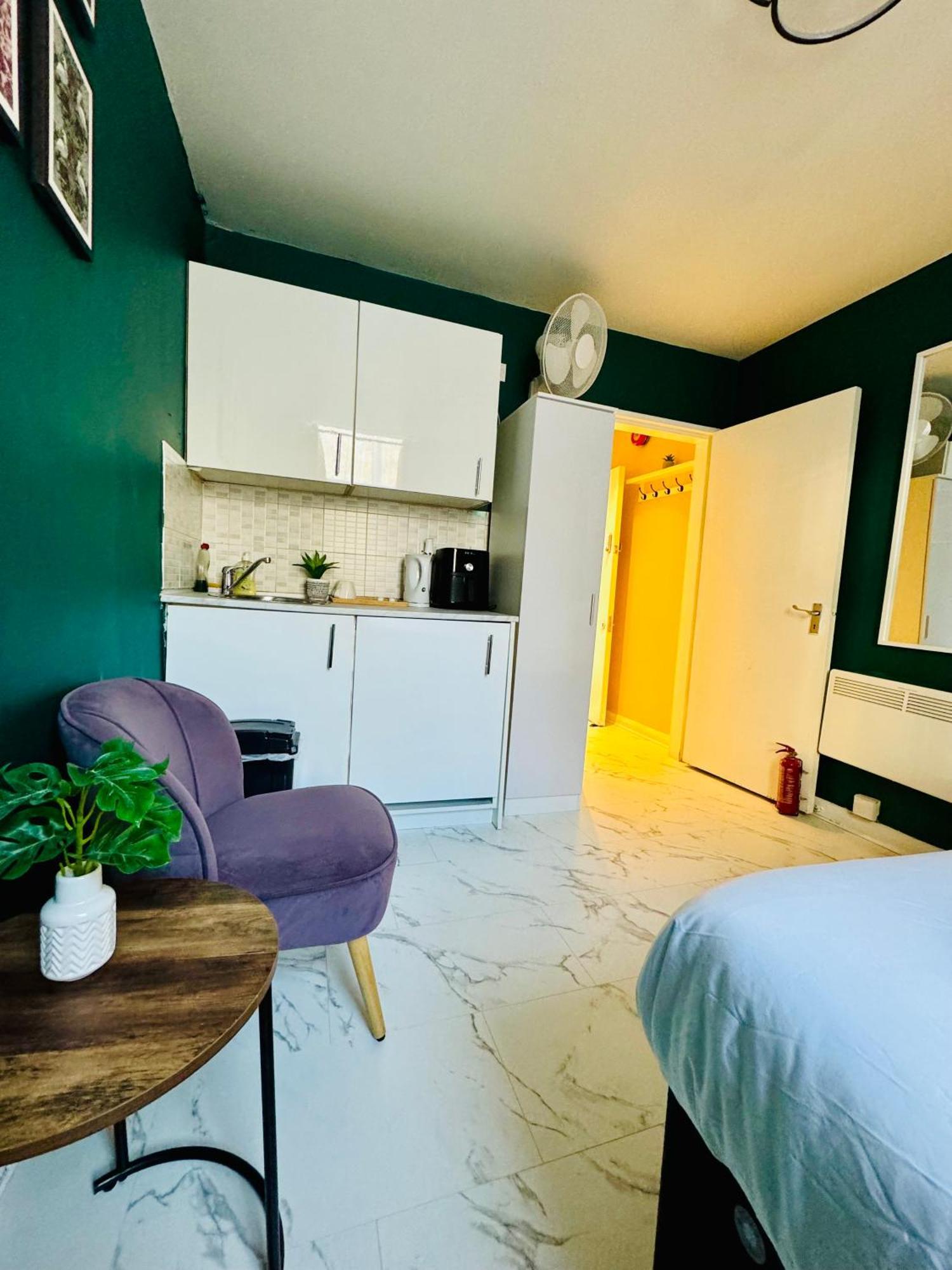 Private Flat In 1190 Apartamento