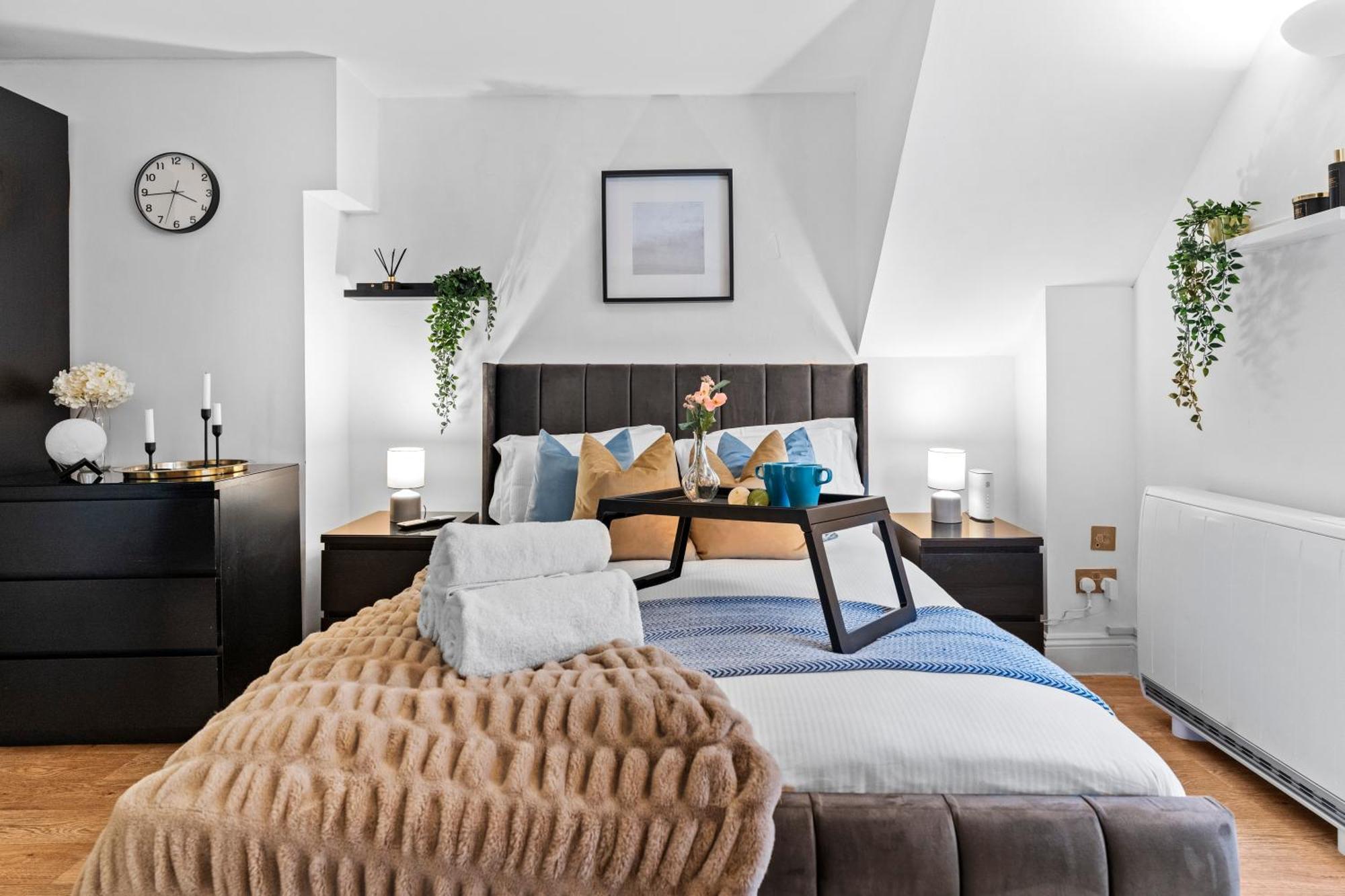 Stylish In Barbican - Prime Location Apartment