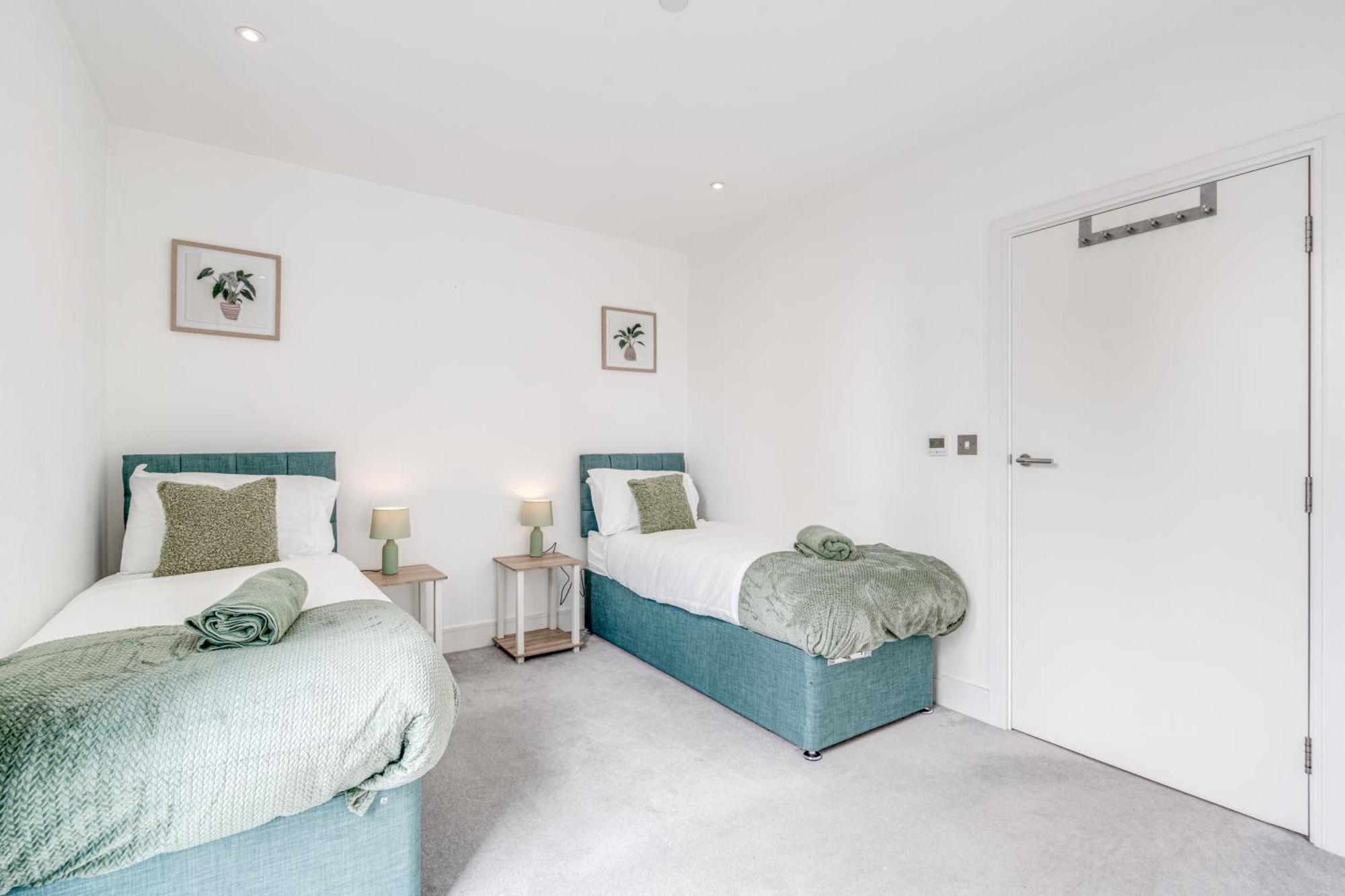 Apartment Cozy With 2 Bedrooms *
