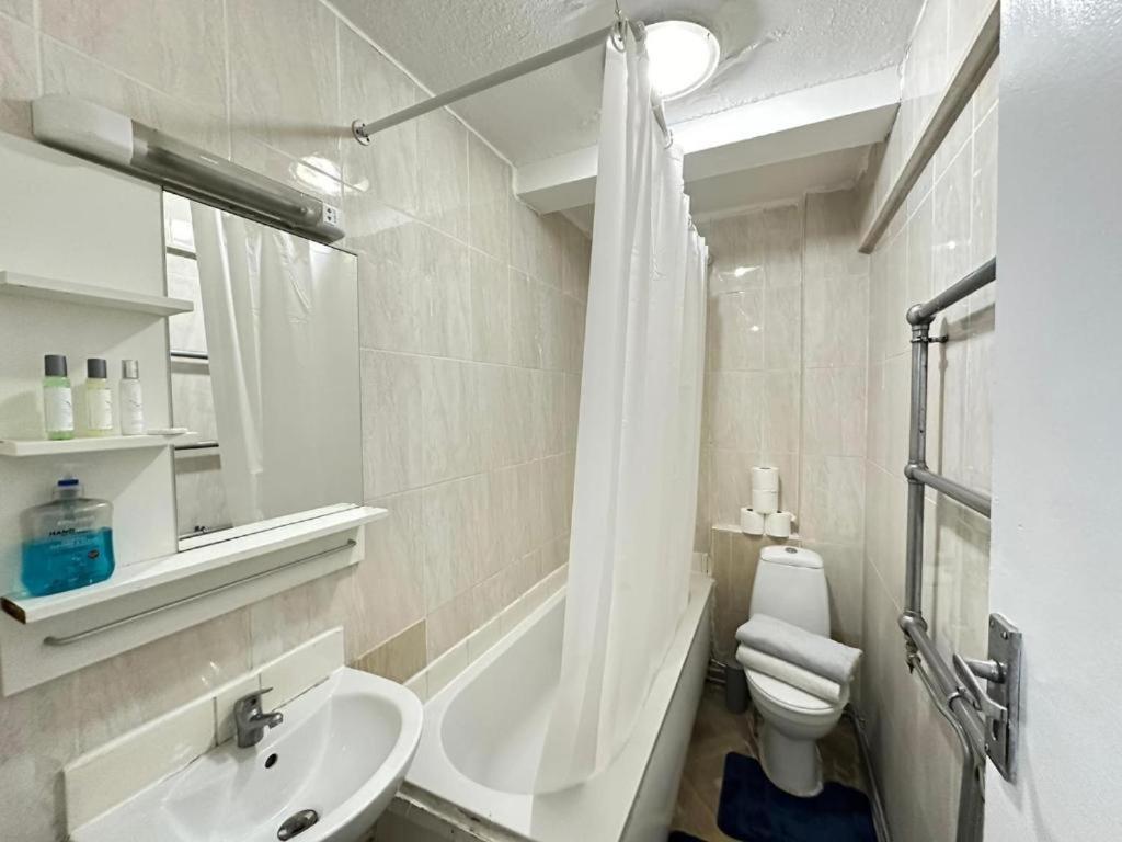 Beautiful Near Park Lane * London