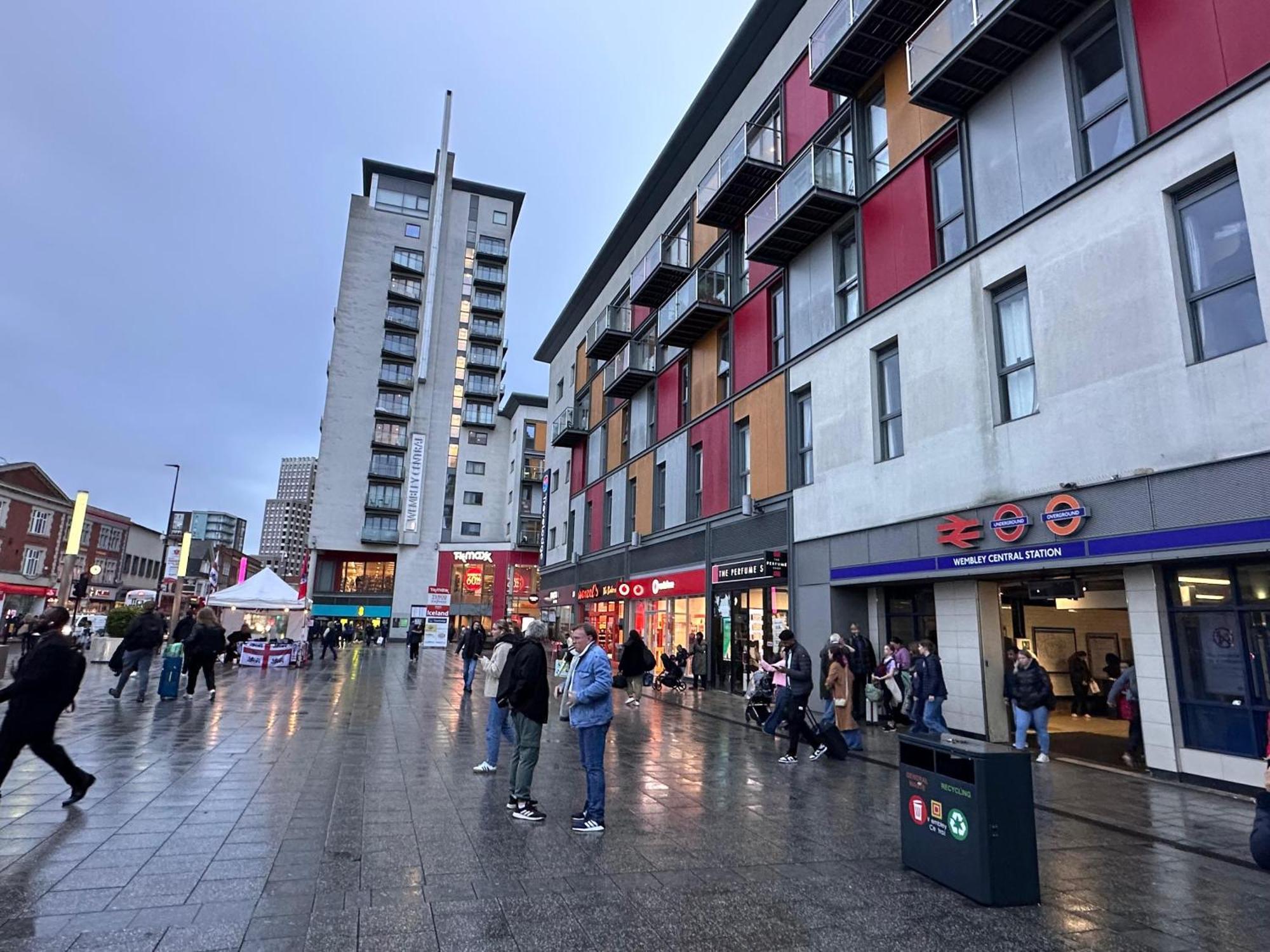 The Wembley Escape, Modern Stays, Big City Vibes