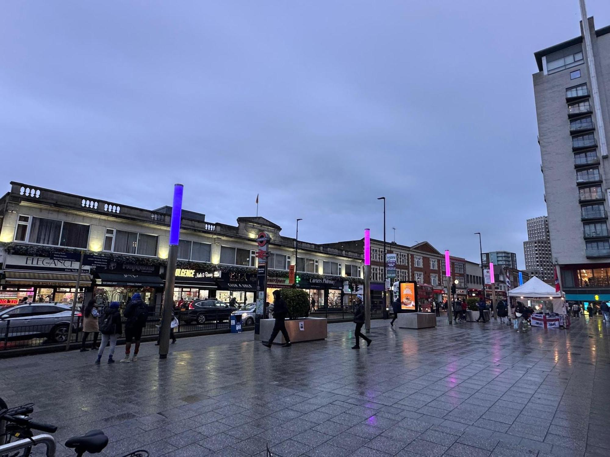 Homestay The Wembley Escape, Modern Stays, Big City Vibes