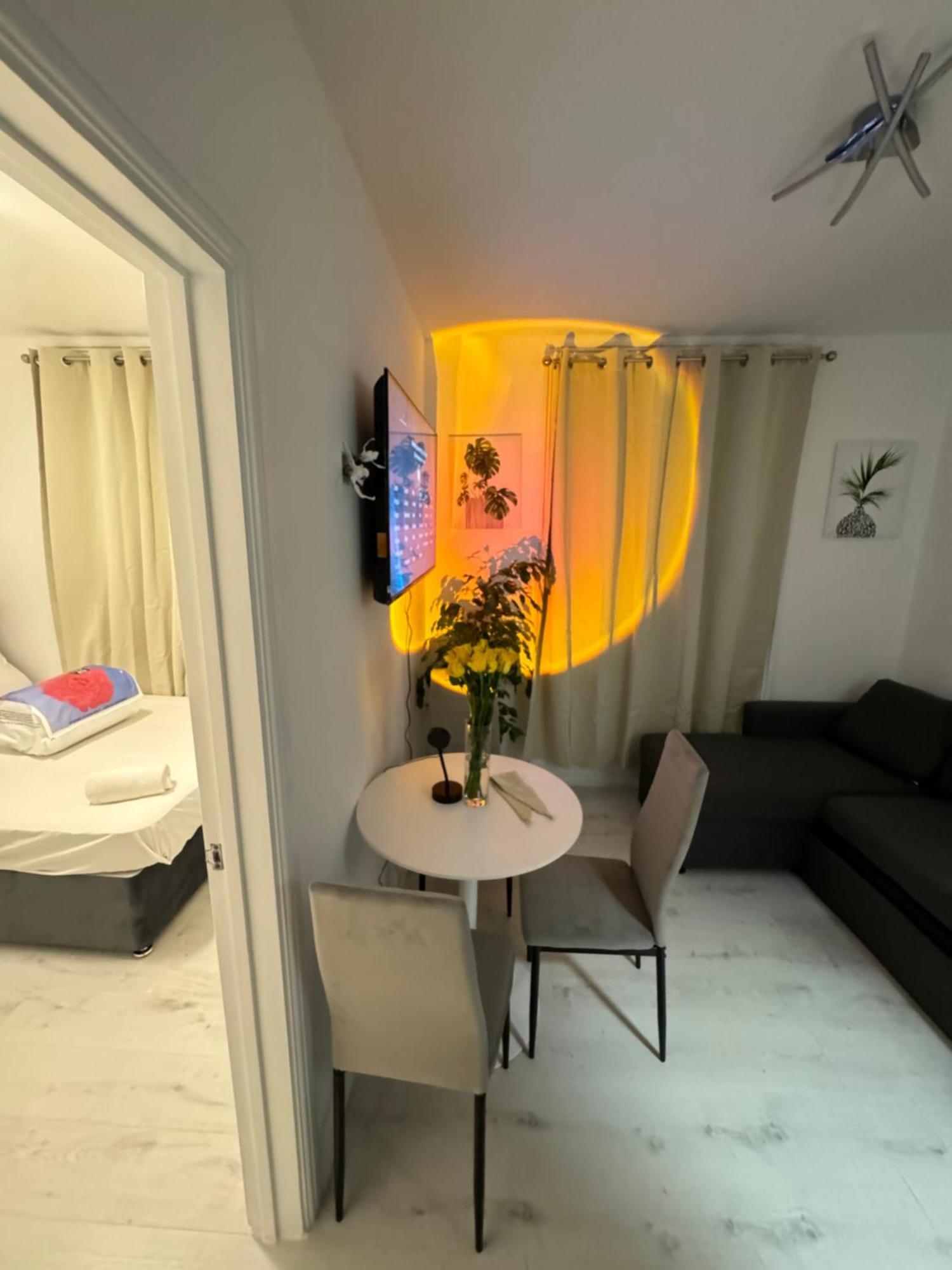 One Bedroom Flat 2nd Floor Victoria Apartamento