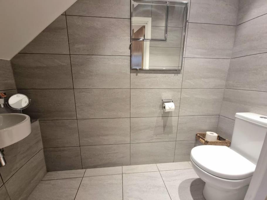 Large Duplex Flat At Bridge Apartment *