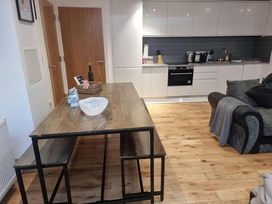 Large Duplex Flat At Bridge