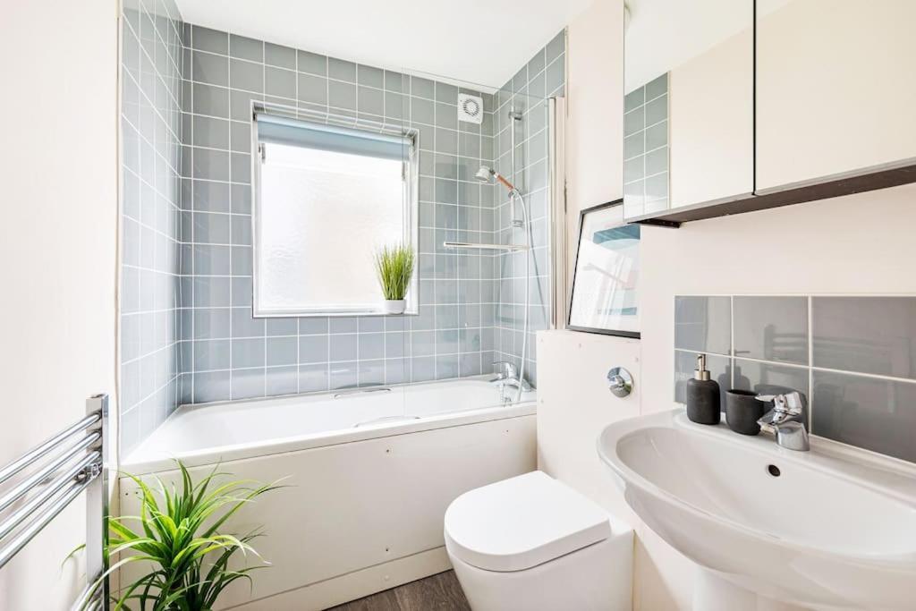 Cs Oxford Street Apartment