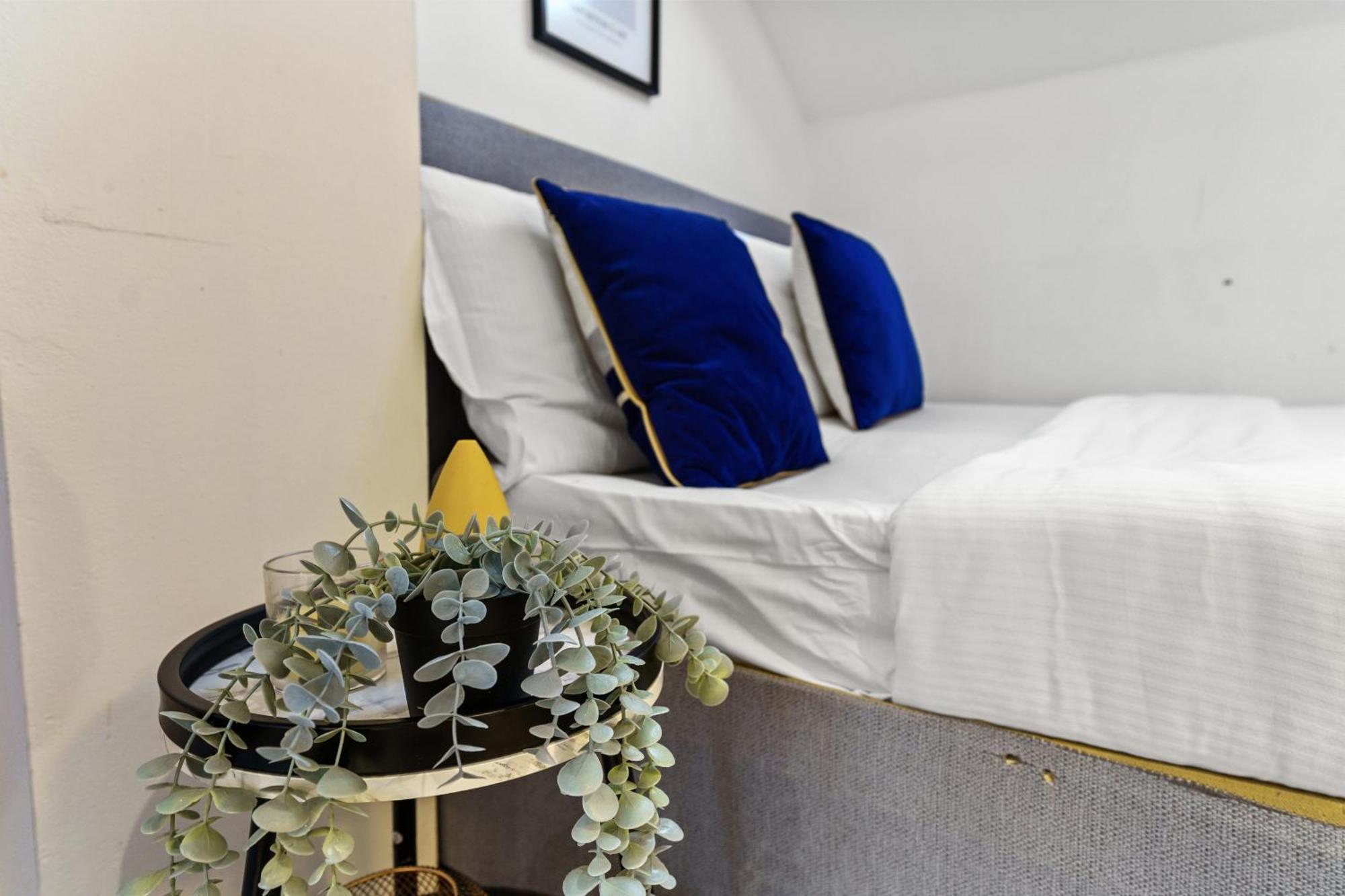 Modern Studio By Livestay Short Lets & Serviced London