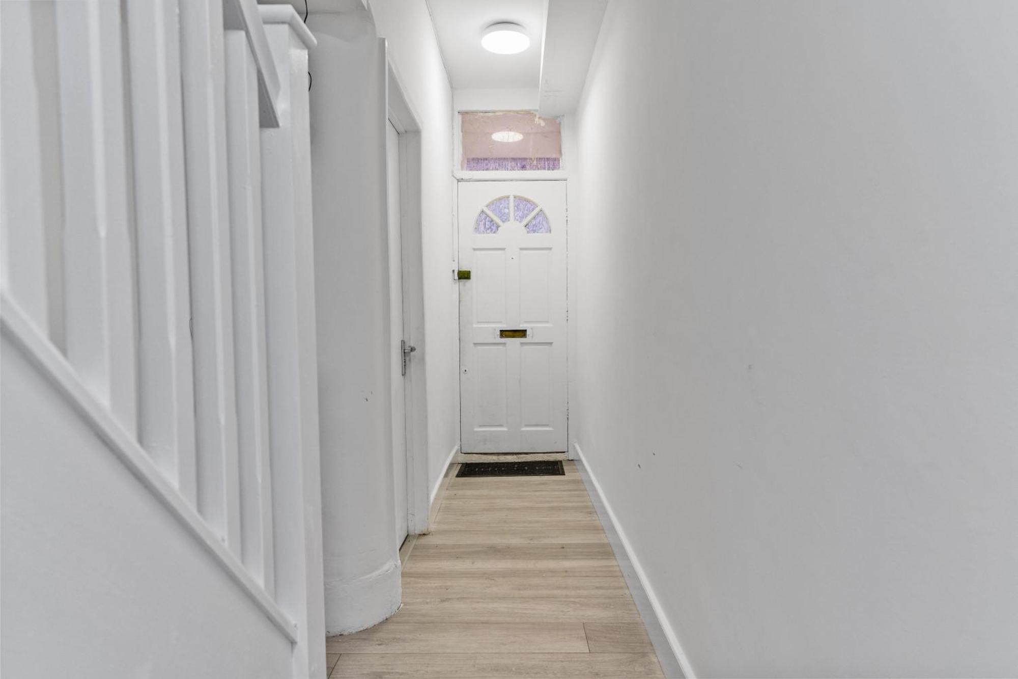 Modern Studio By Livestay Short Lets & Serviced Guest house