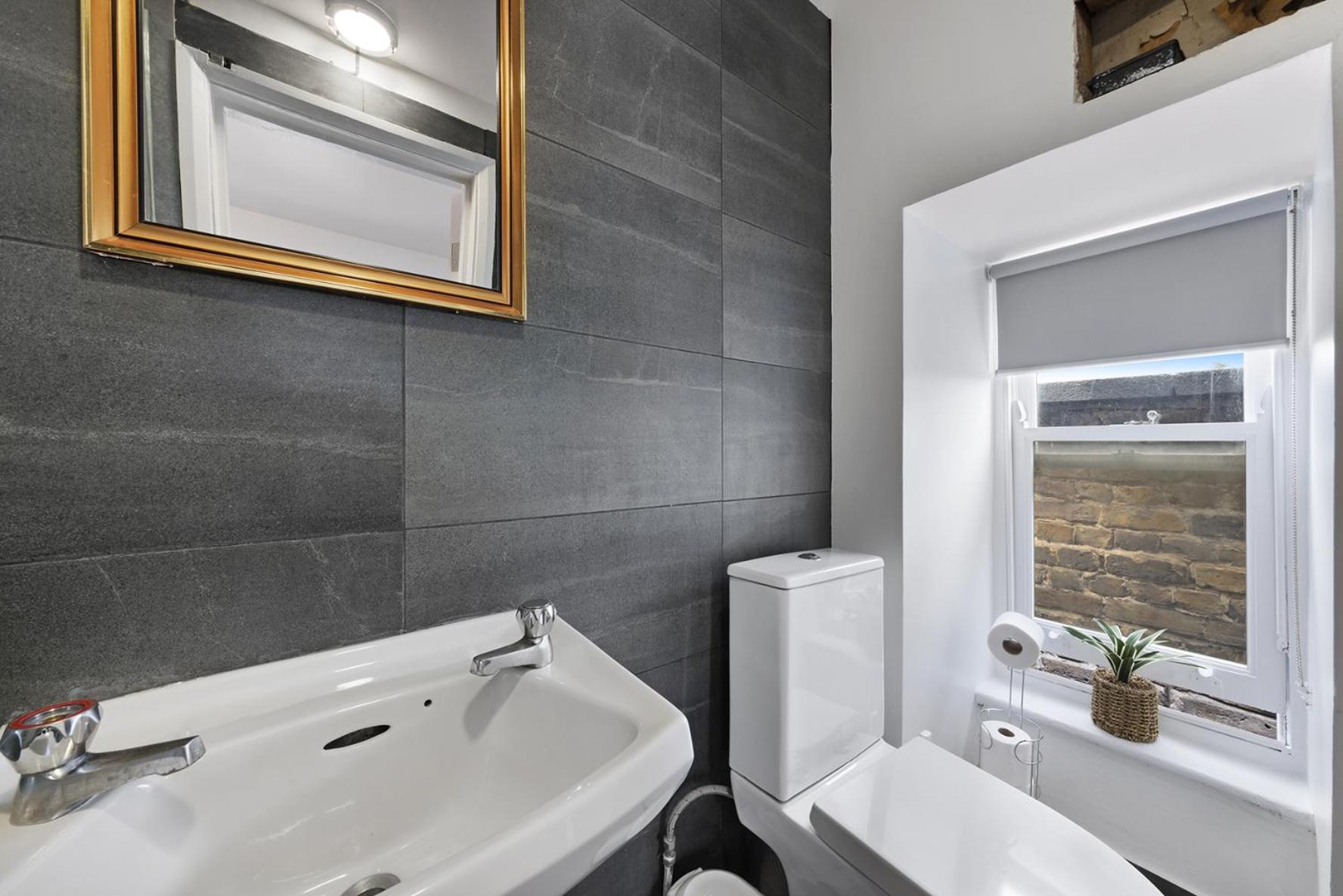One Bedroom Flat Opposite Archway Station * London