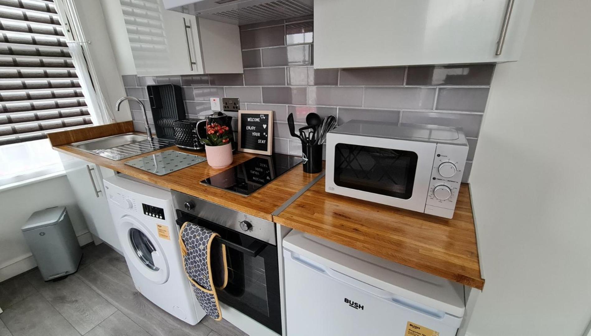 Apartment Cosy With Kitchenette And Private Bathroom - 15mins To London! London
