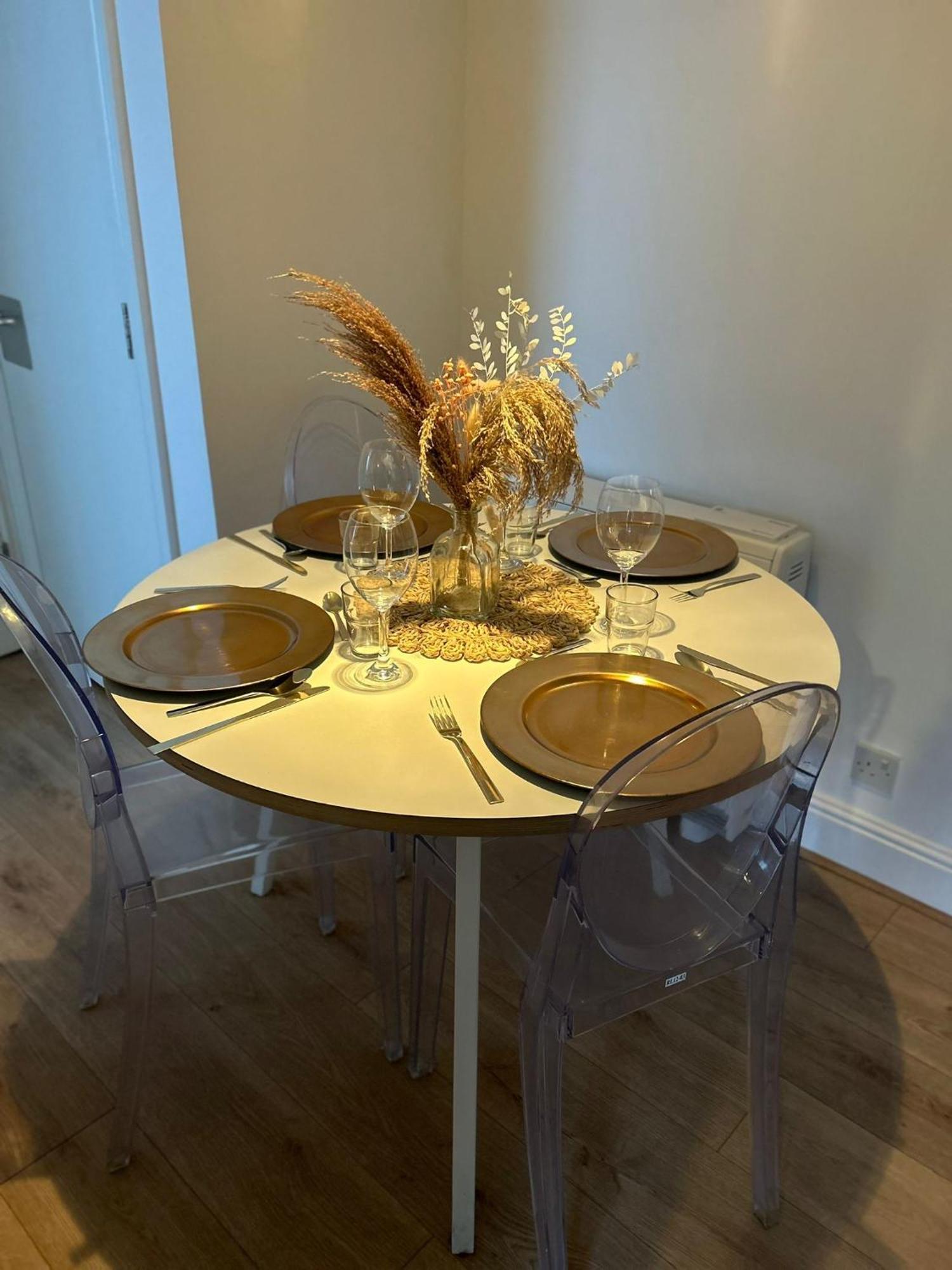 Trendy 2 Bedroom In Canary Wharf London