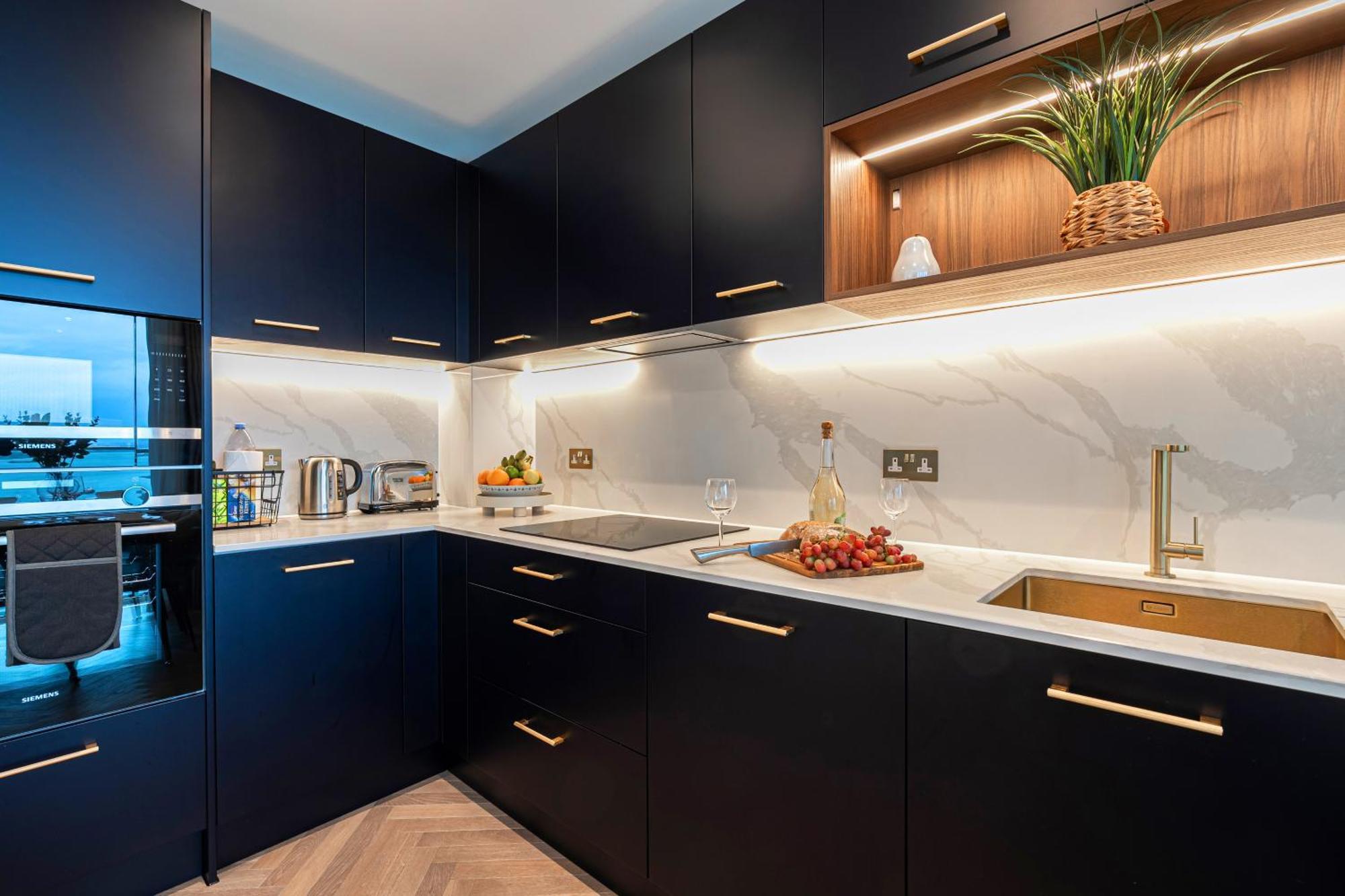 Lux 2 Bed 2 Bath With Riverviews Apartment