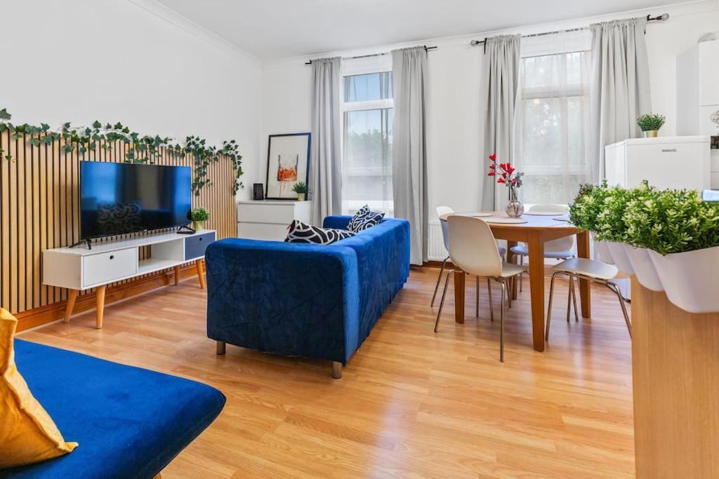 Apartment Modern In Leytonstone London