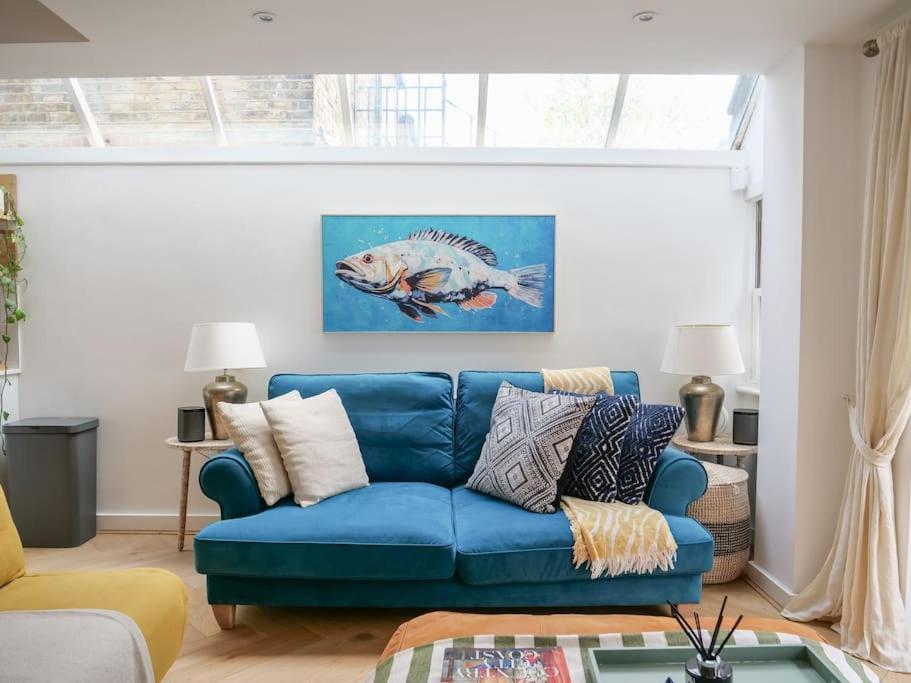 Apartment Stylish Hideaway With Oasis Garden *