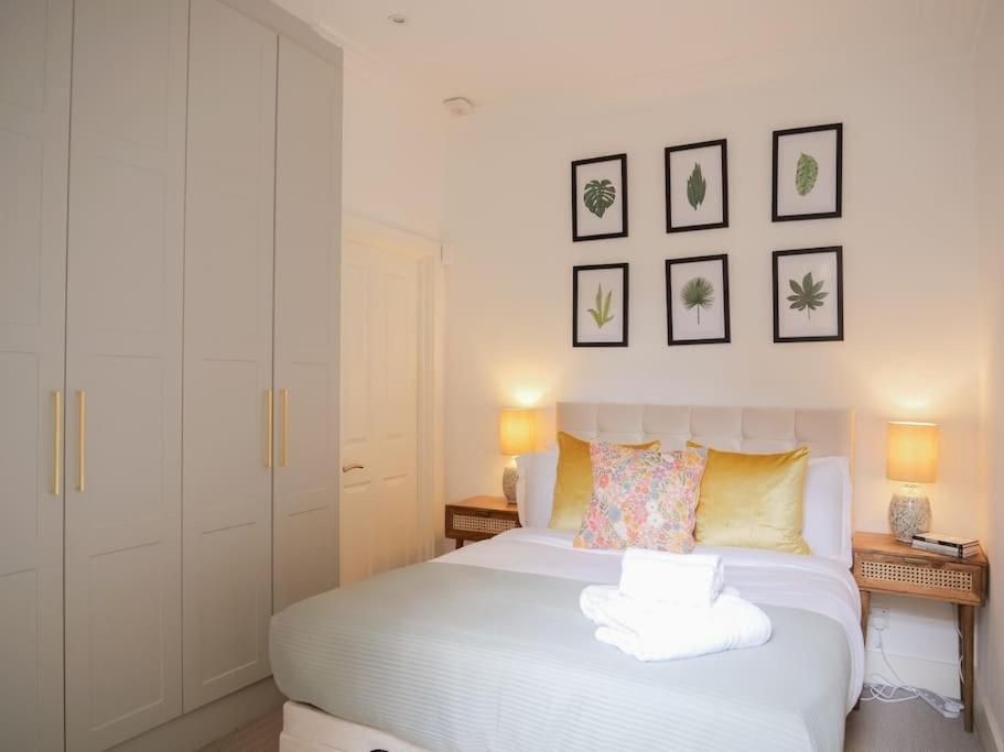 Stylish Hideaway With Oasis Garden * London
