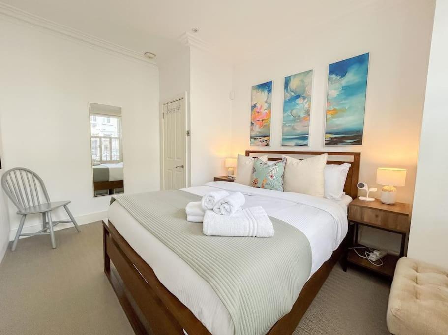 Stylish Hideaway With Oasis Garden *