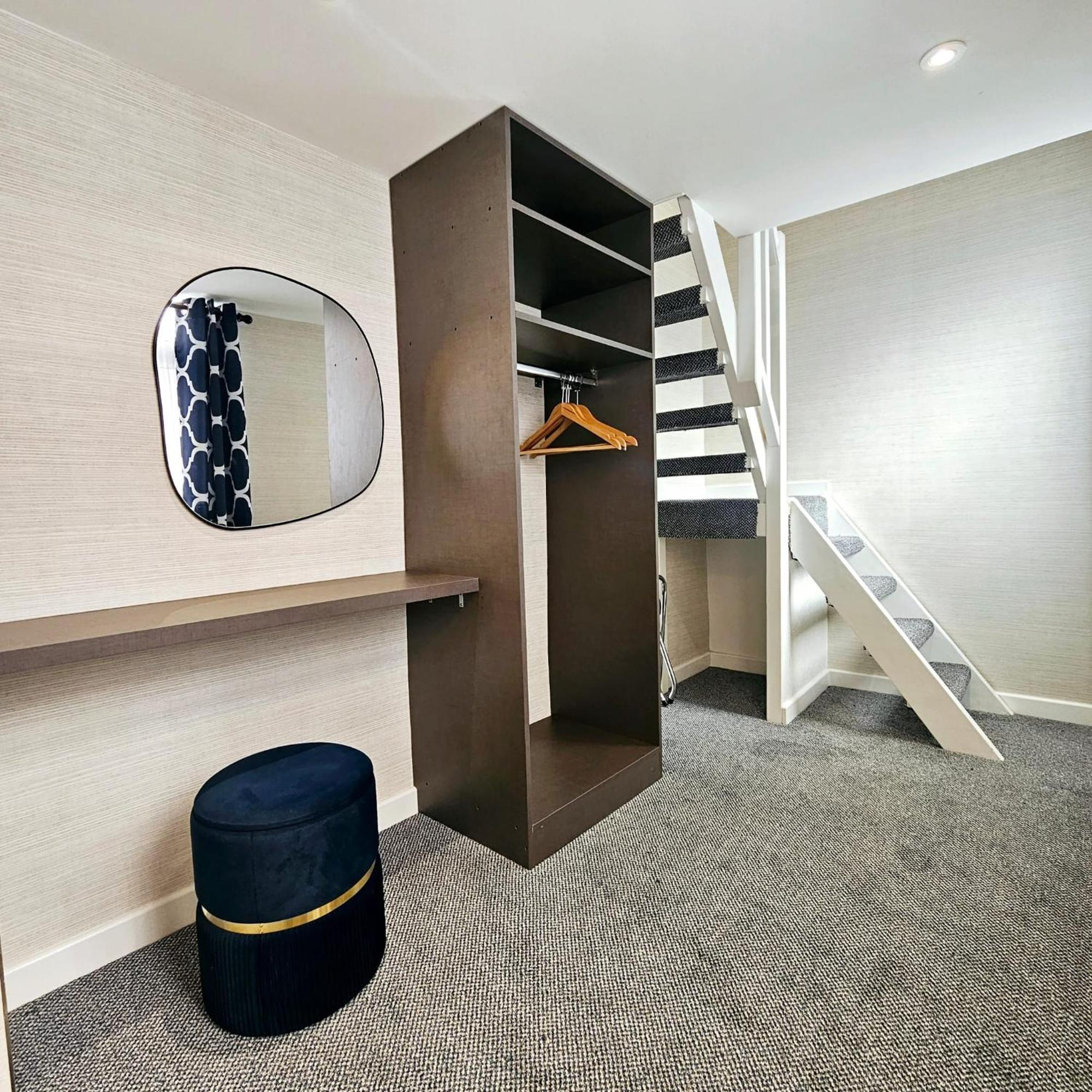 Hotel Mentone - London
