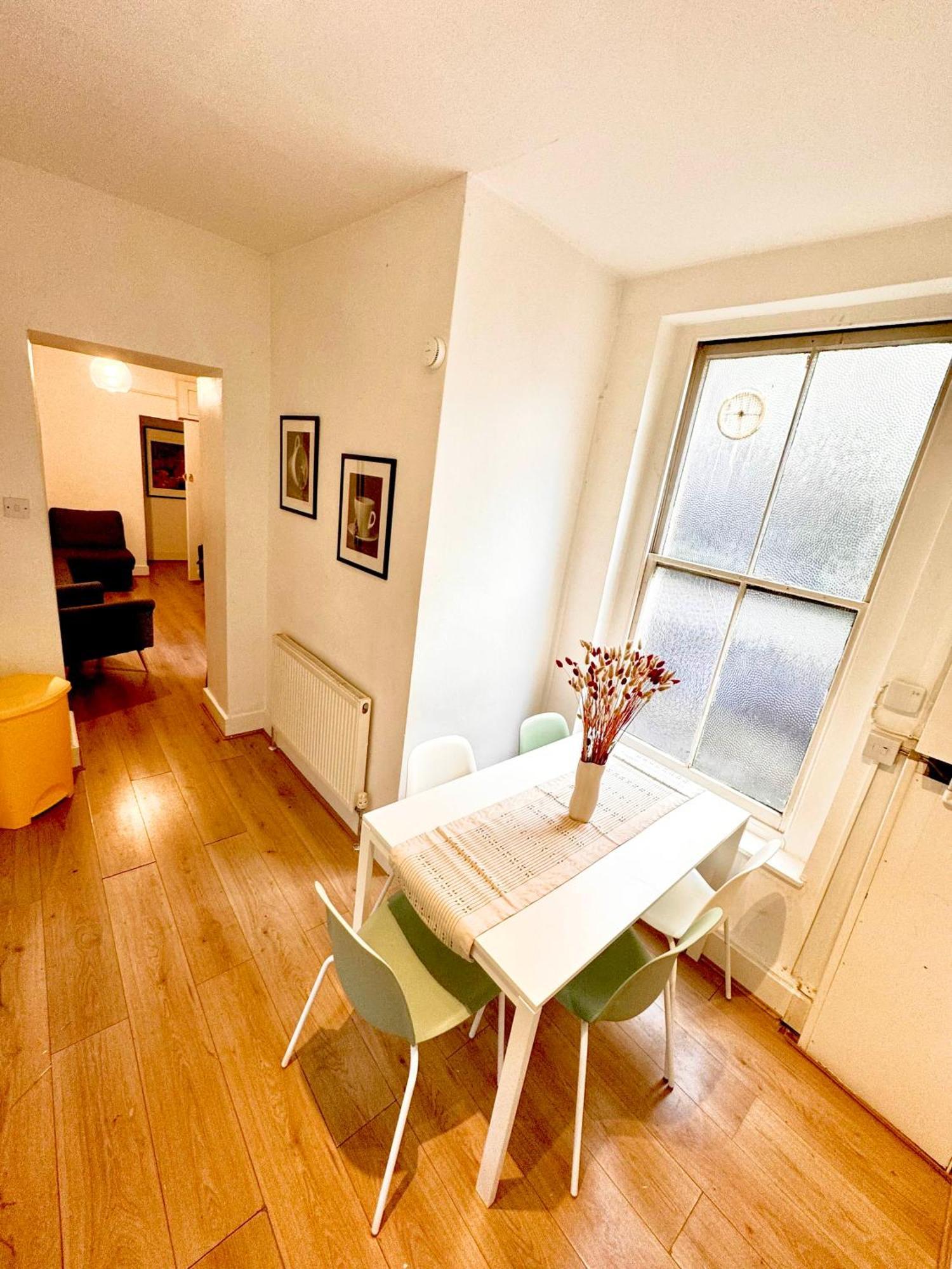 London Collection - Old Compton Soho Apartment London