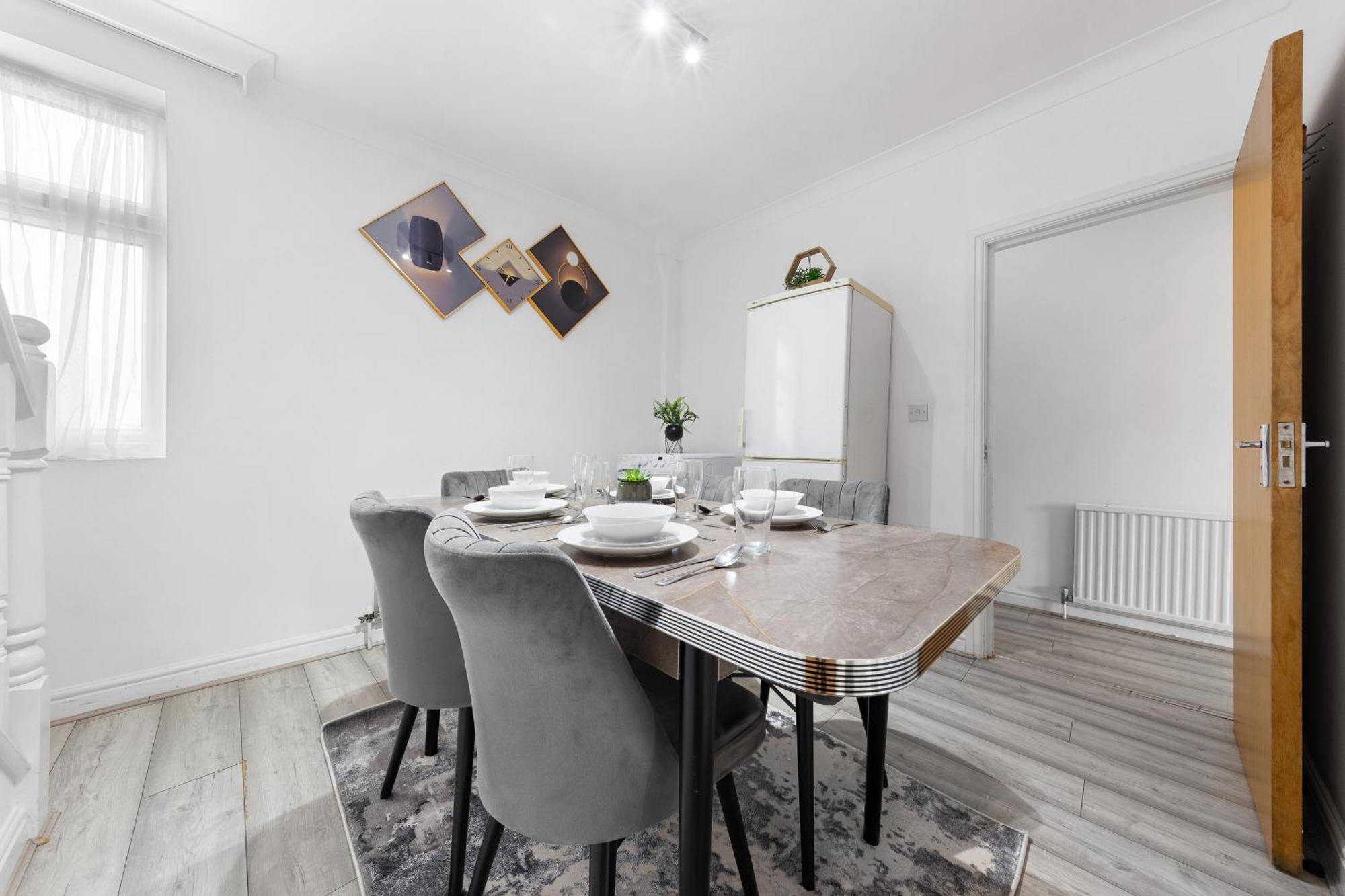 Apartment Hype - 10 Mins To Stadium - Sleeps 8