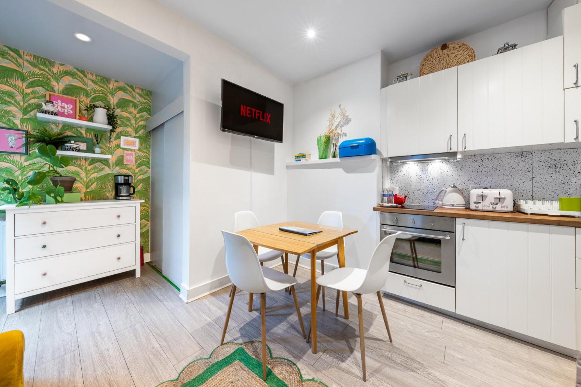 Claremont A - Apartment
