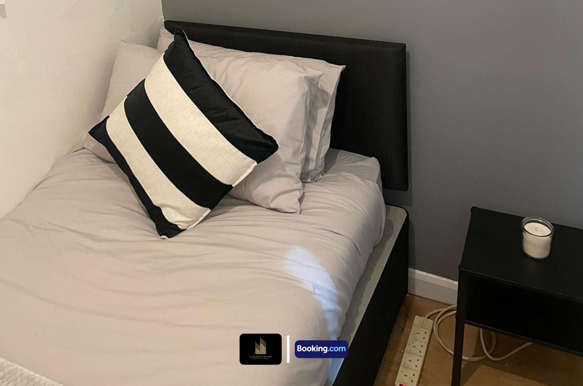Stylish 2br Wifi - Free Parking - Canning Town *