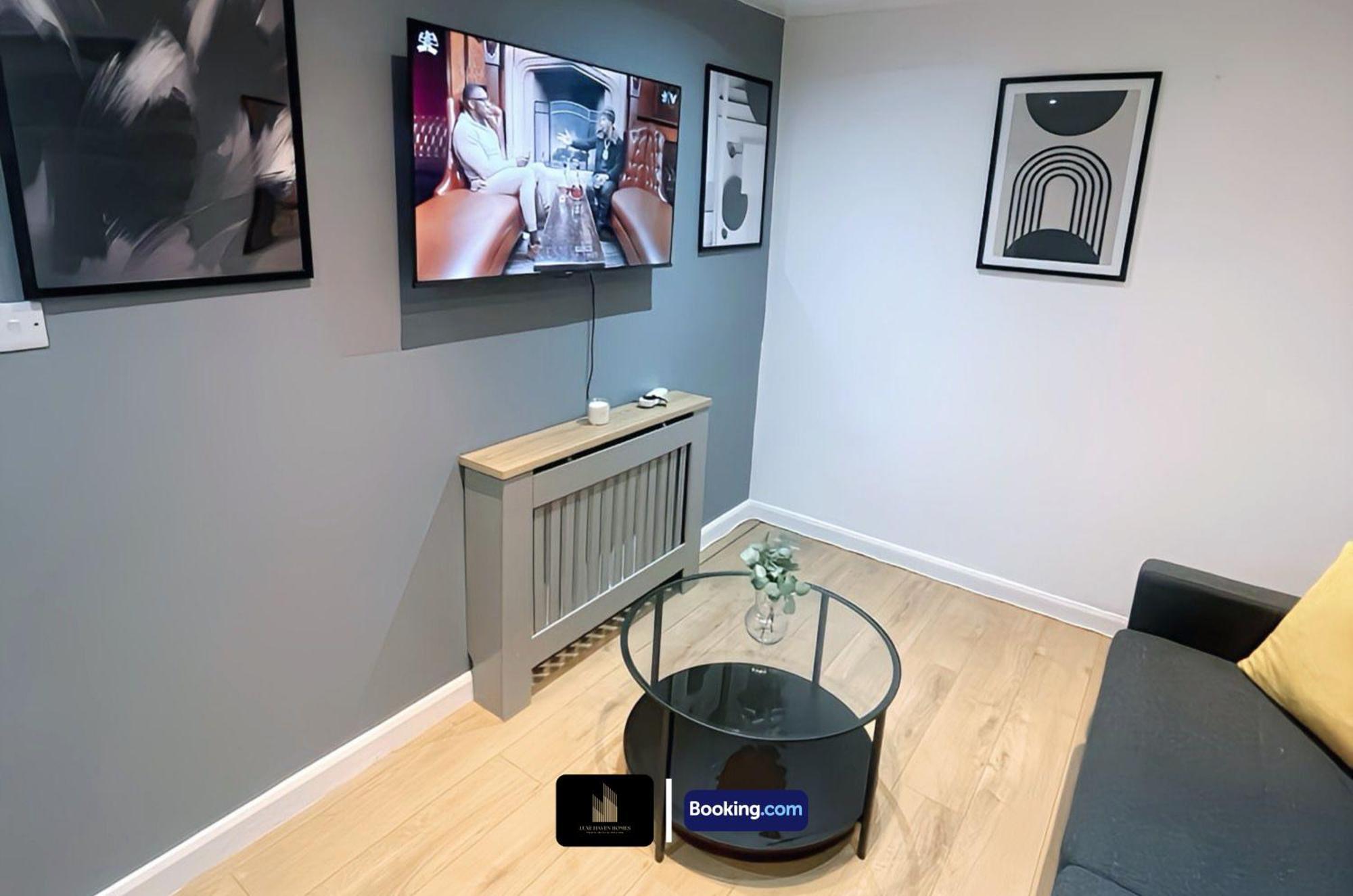Stylish 2br Wifi - Free Parking - Canning Town *