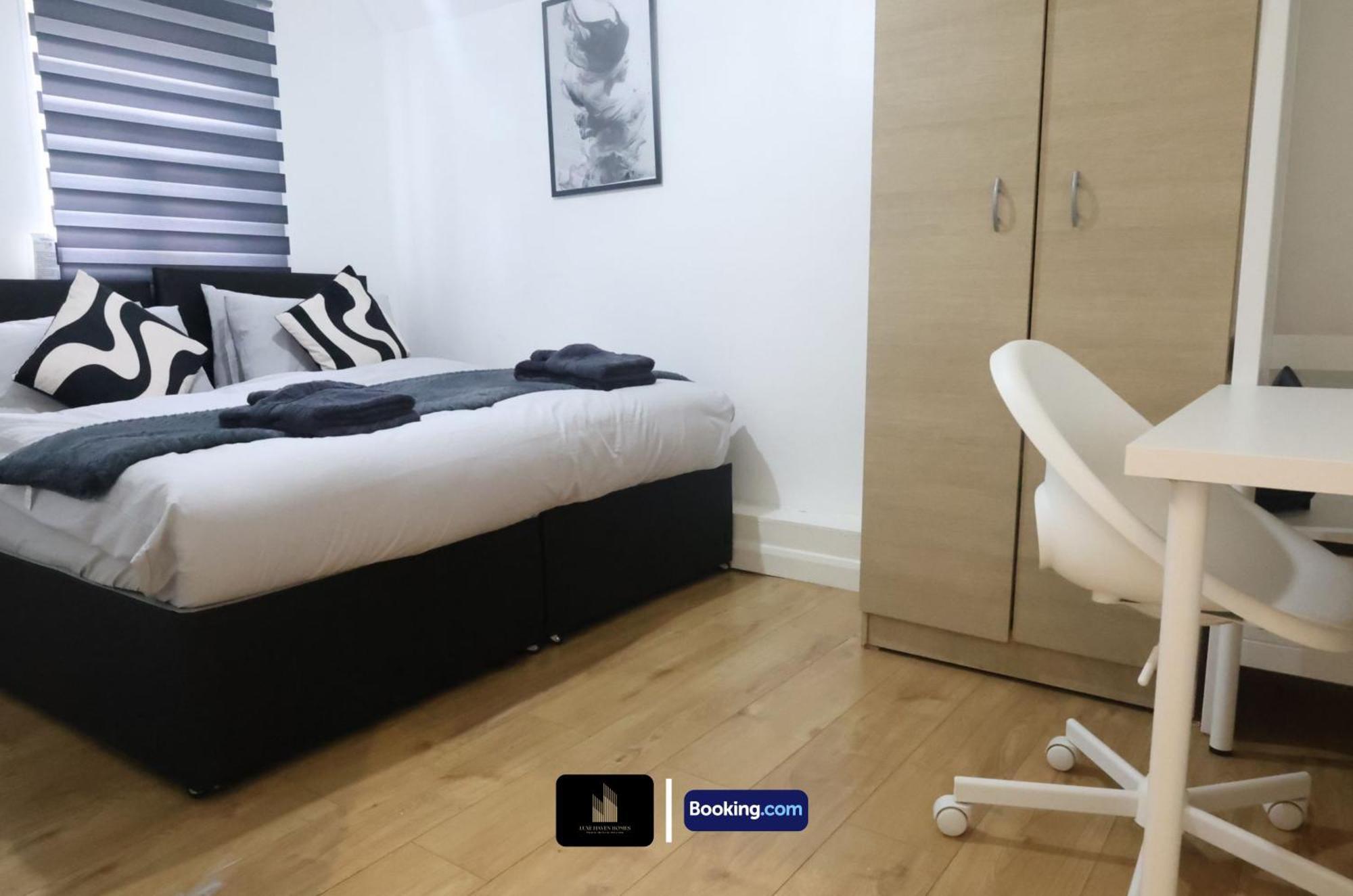 Stylish 2br Wifi - Free Parking - Canning Town Apartment *