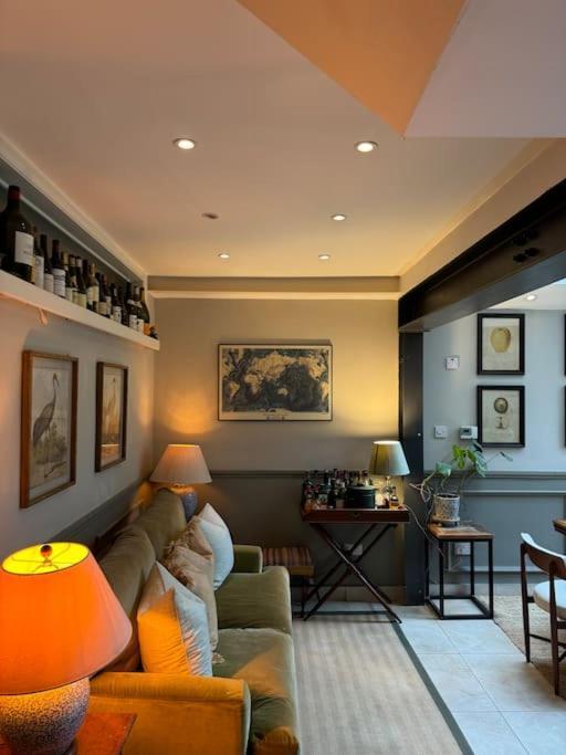 Homely Flat, Near Notting Hill Apartment