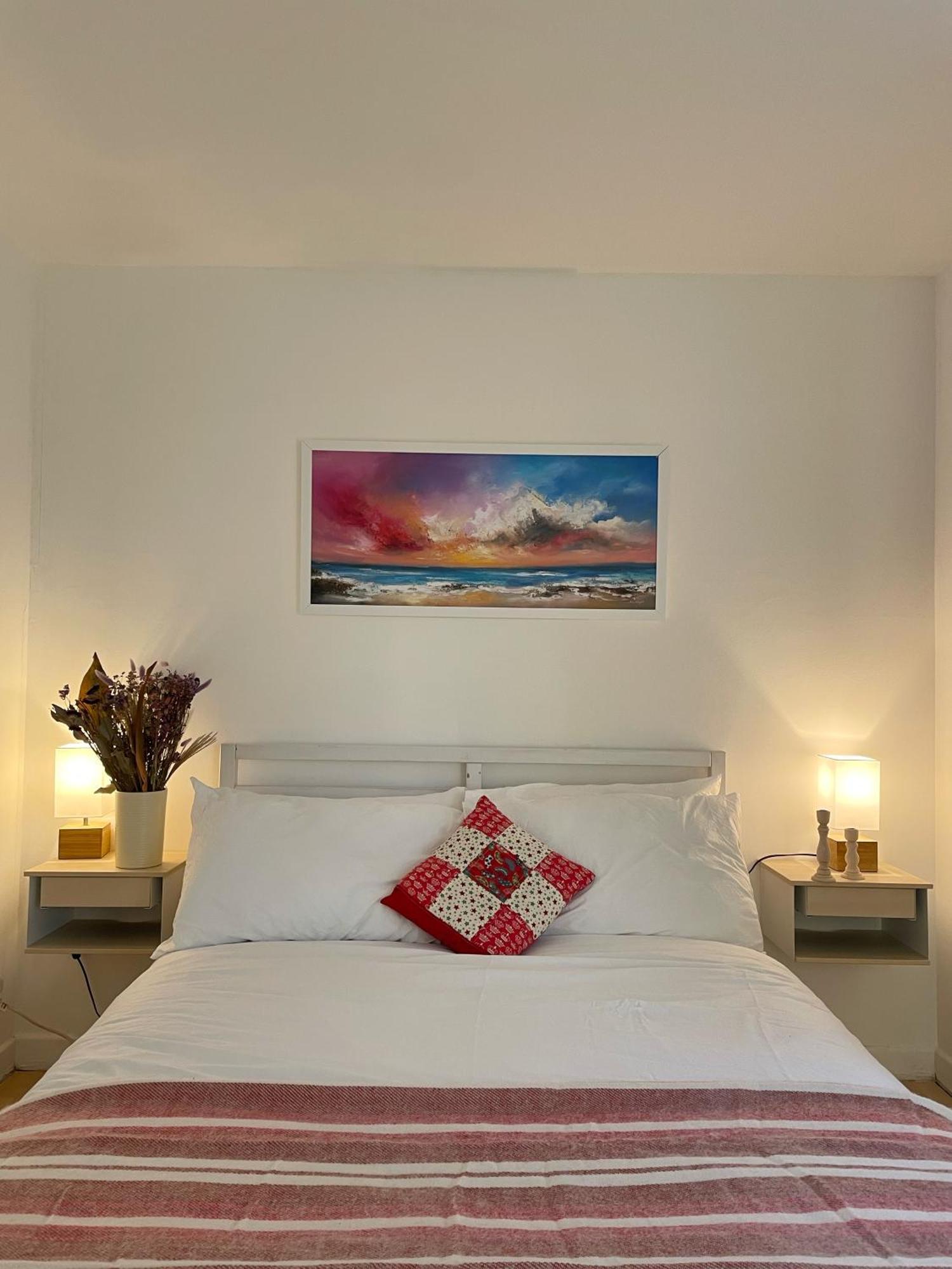 Canary Wharf Waterside Flat London