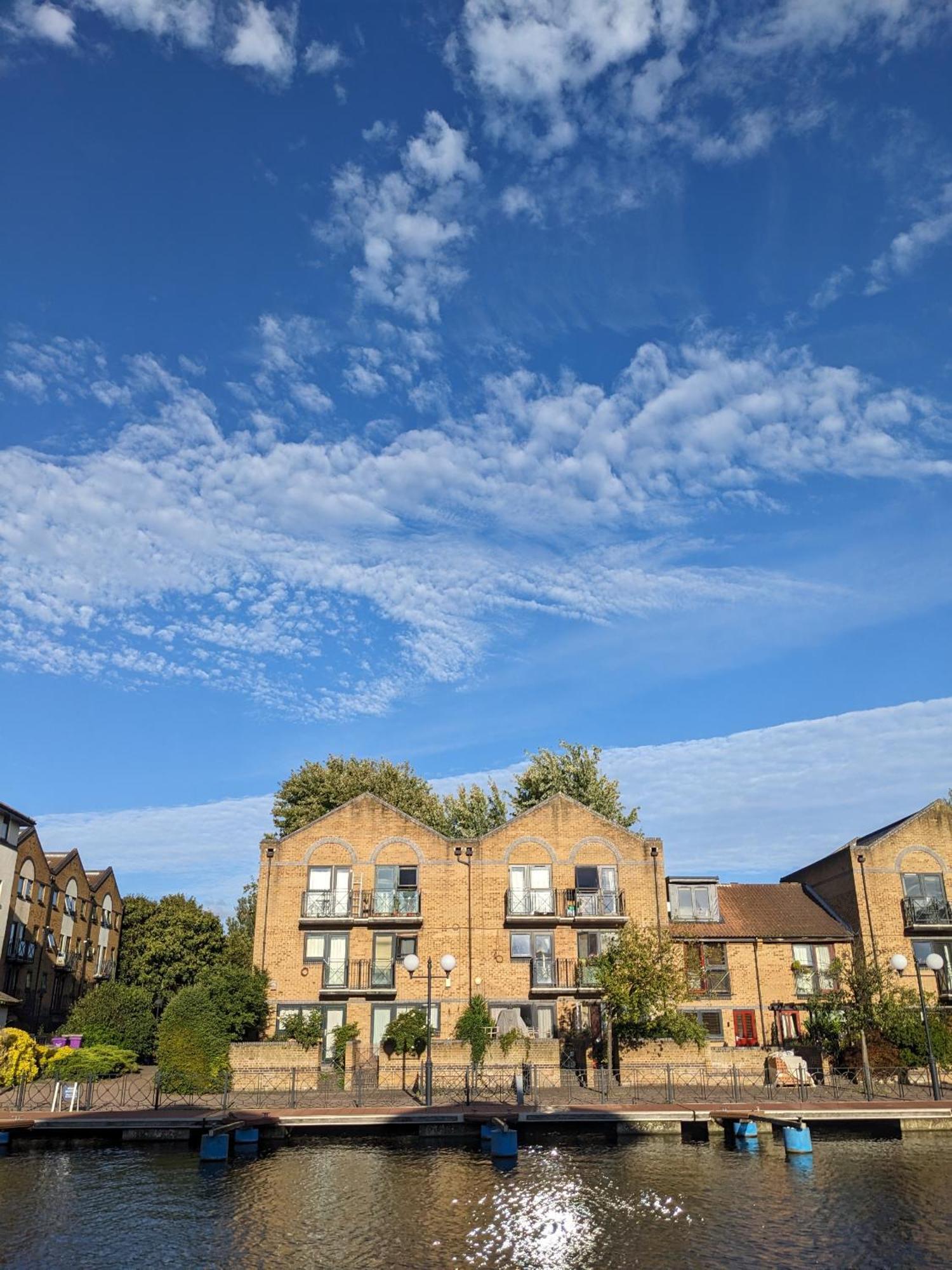 Canary Wharf Waterside Flat