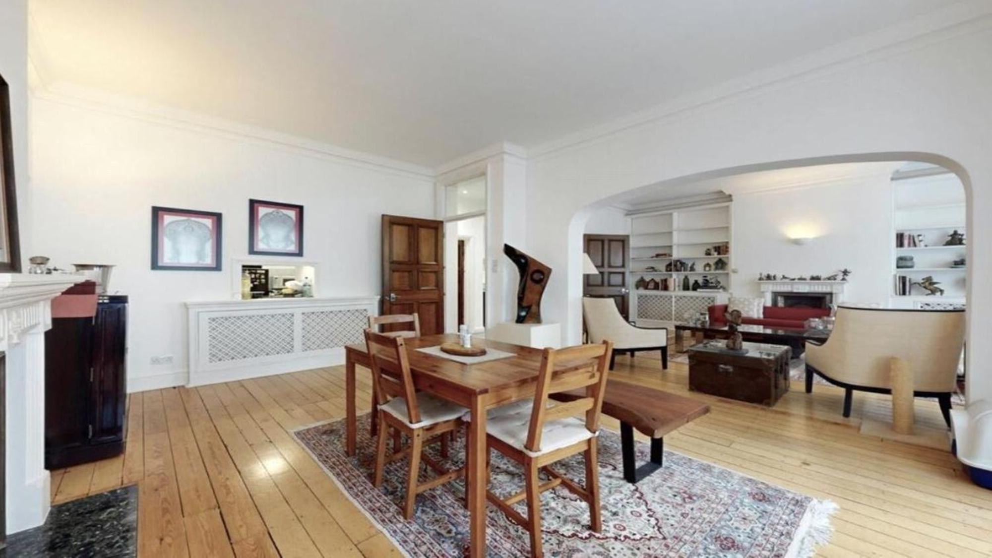Bright & Spacious 4-bed Flat In