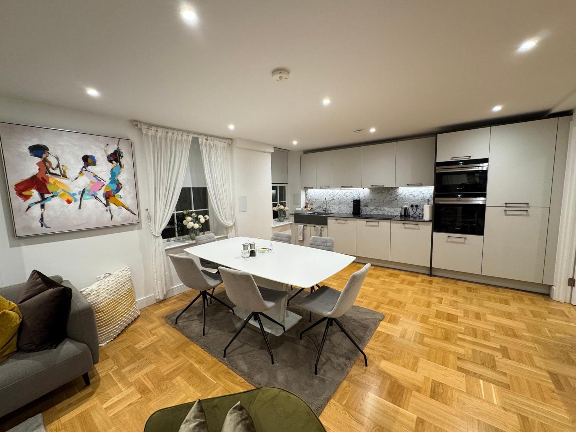 High Luxury Flat For 6 People Close To Earl's Court Zone 1 * London