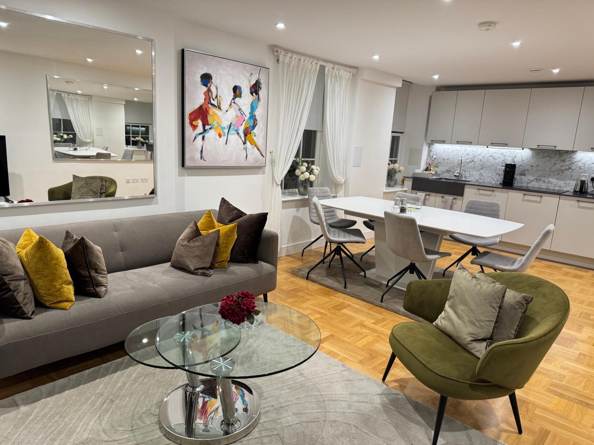 High Luxury Flat For 6 People Close To Earl's Court Zone 1 Apartment London