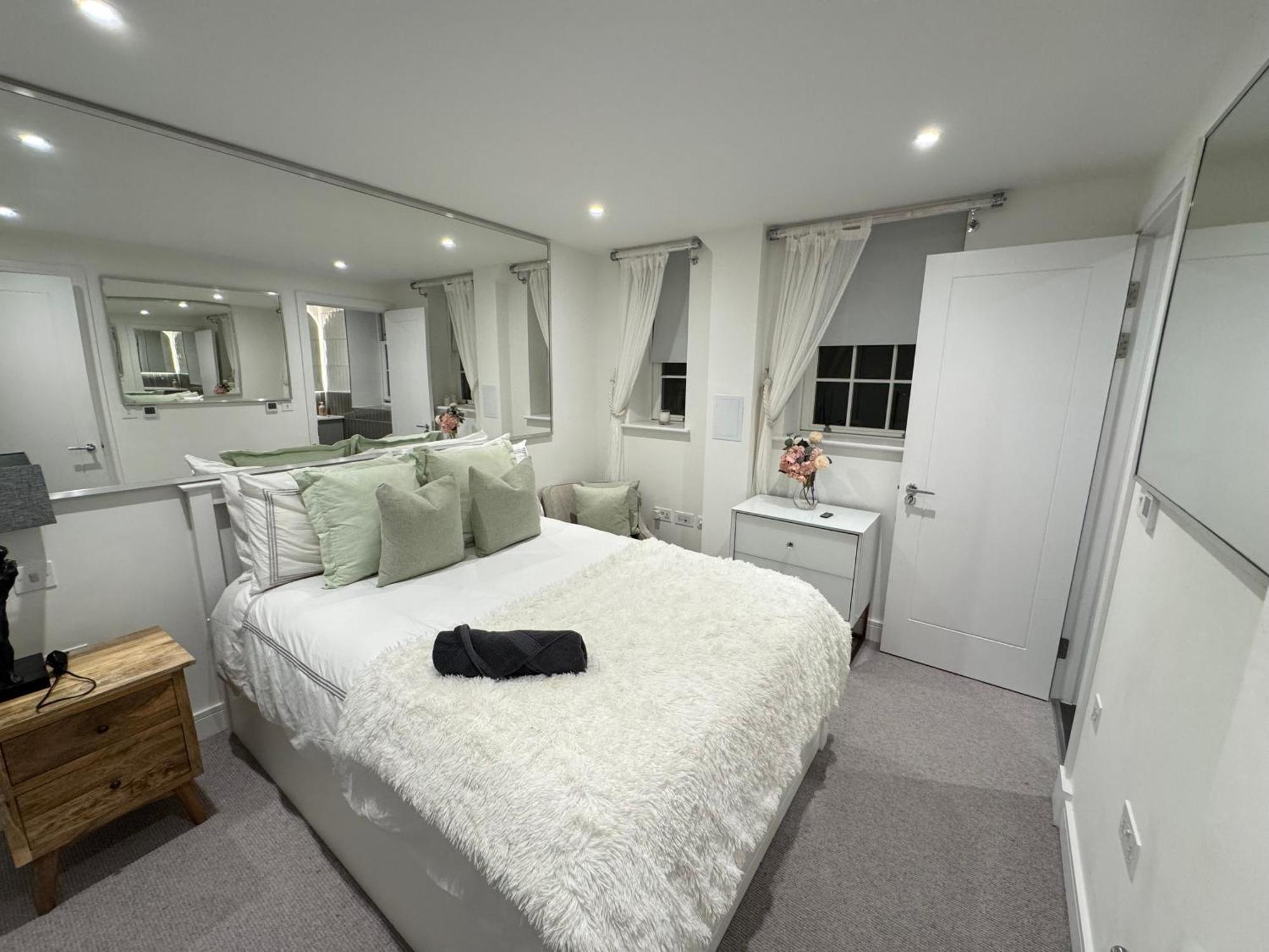 High Luxury Flat For 6 People Close To Earl's Court Zone 1 Apartment
