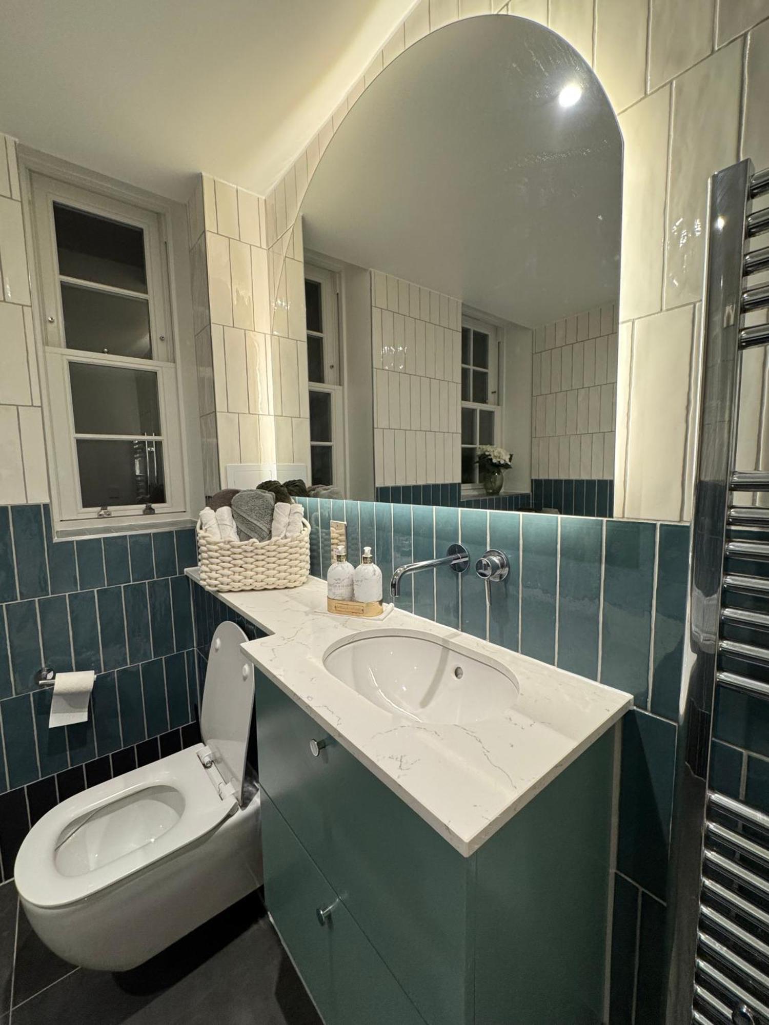 High Luxury Flat For 6 People Close To Earl's Court Zone 1 Apartment