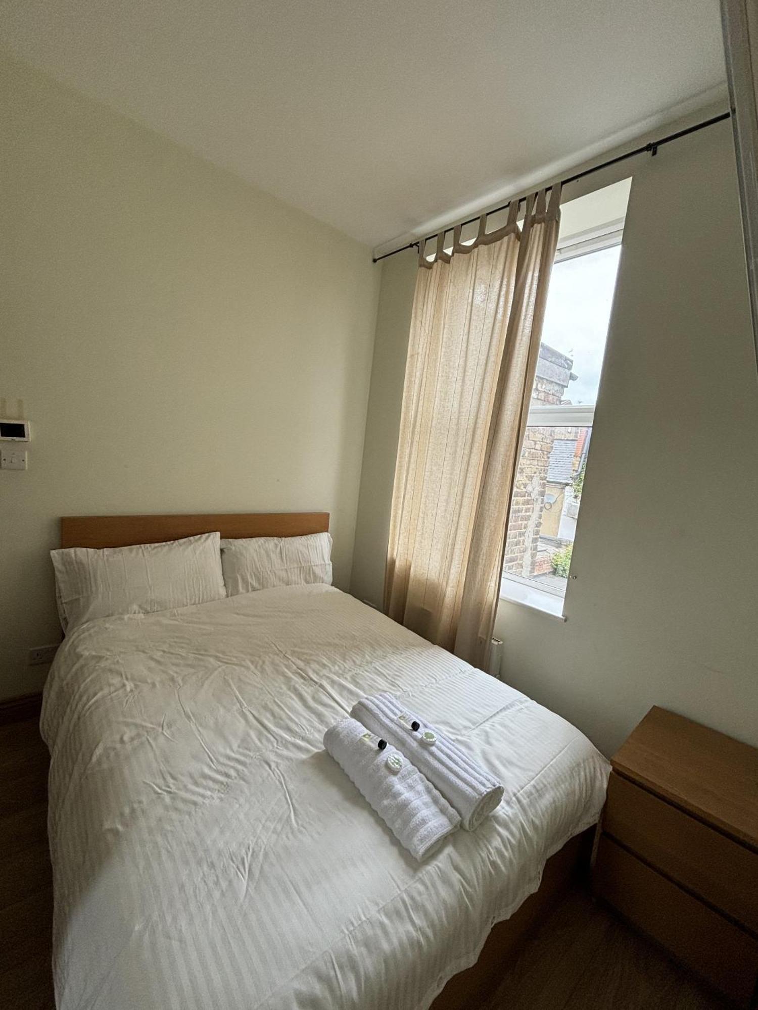 Harrow Road Homestay *