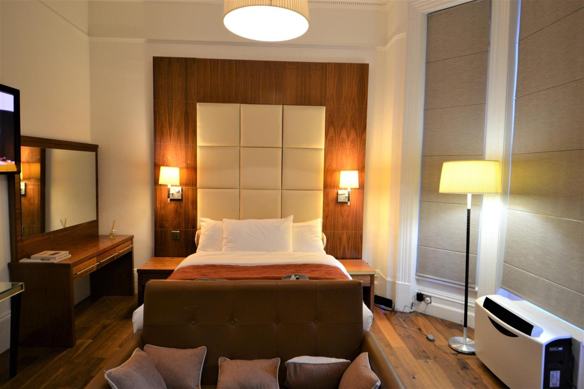 Sloane Square Apartment London