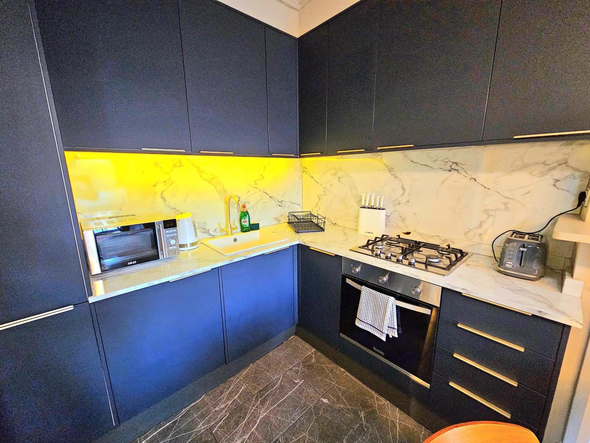 Stylish Hyde Park By Tube Stations With Elevator Apartamento Londres