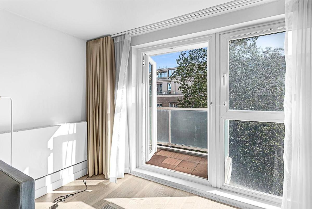 Relay Belgravia 29 * London
